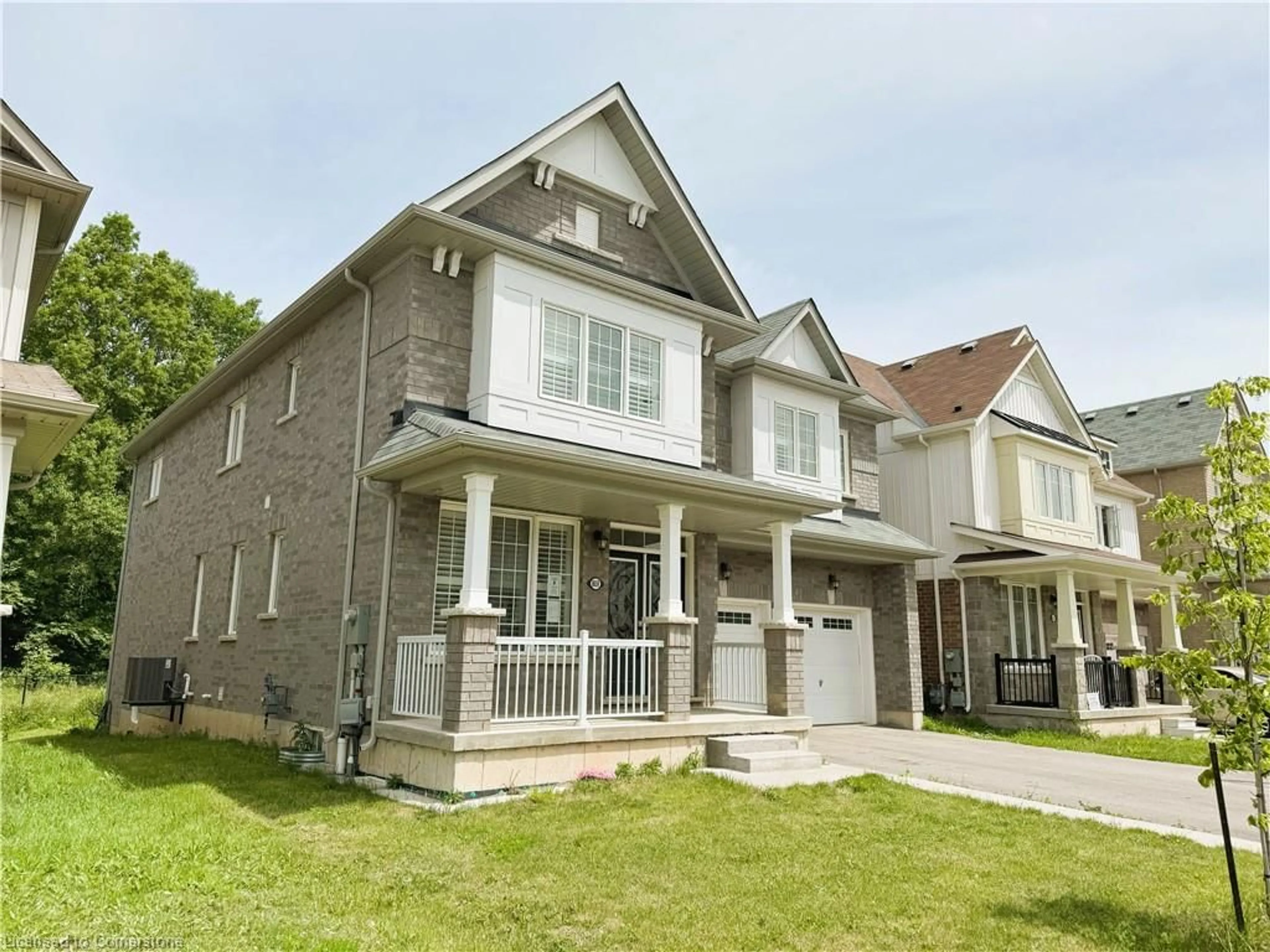 Home with brick exterior material, street for 8659 Chickory Trail, Niagara Falls Ontario L2H 3S5