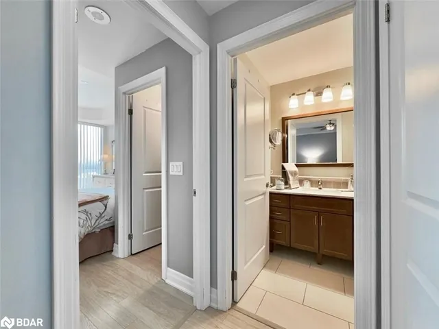 Additional property image - 100 John St Unit 403