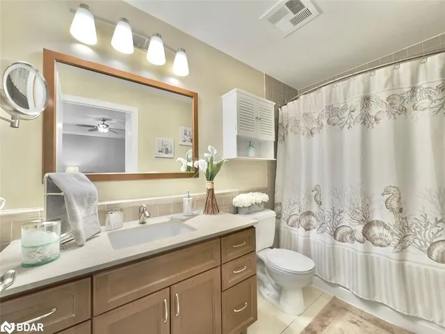 Additional property image - 100 John St Unit 403