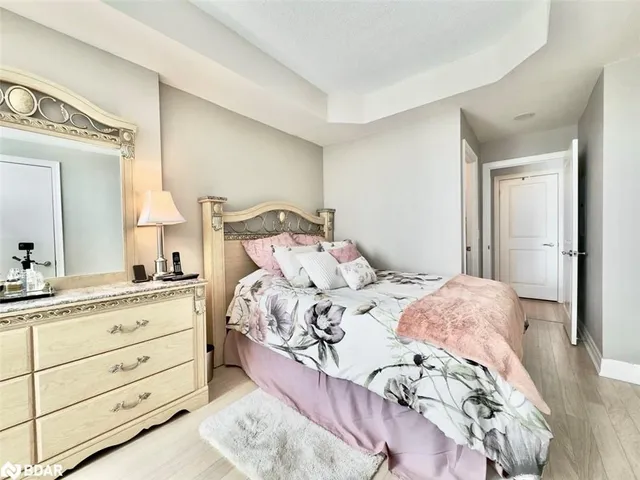 Additional property image - 100 John St Unit 403