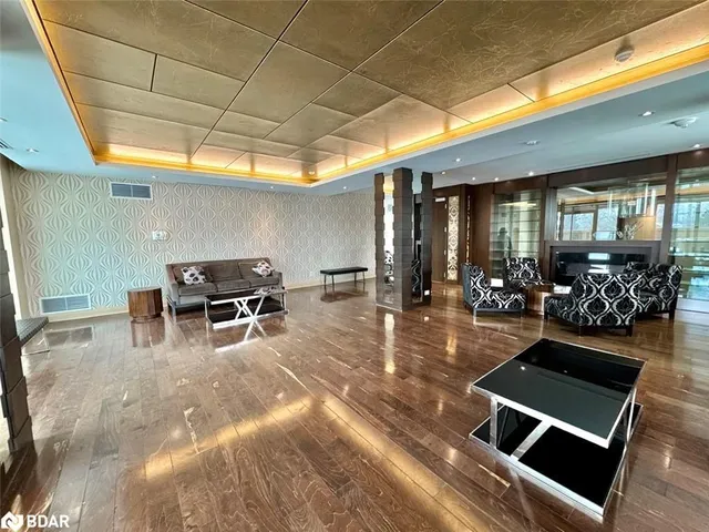 Additional property image - 100 John St Unit 403