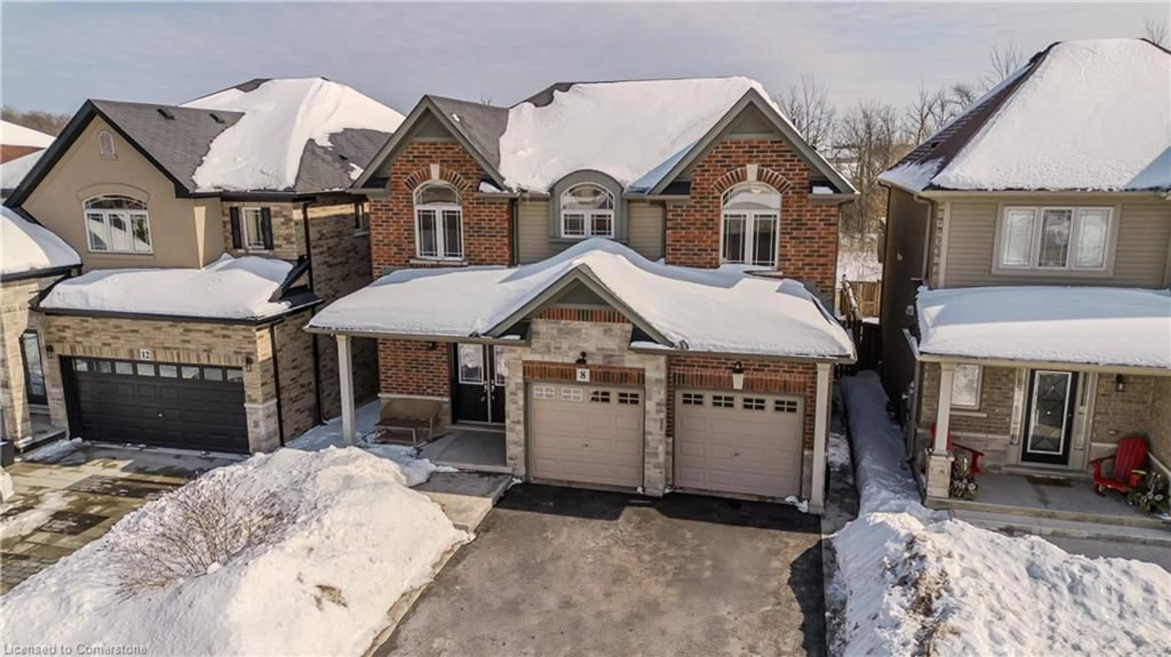 A pic from outside/outdoor area/front of a property/back of a property/a pic from drone, street for 8 Thornbury Crt, Stoney Creek Ontario L8J 0G7