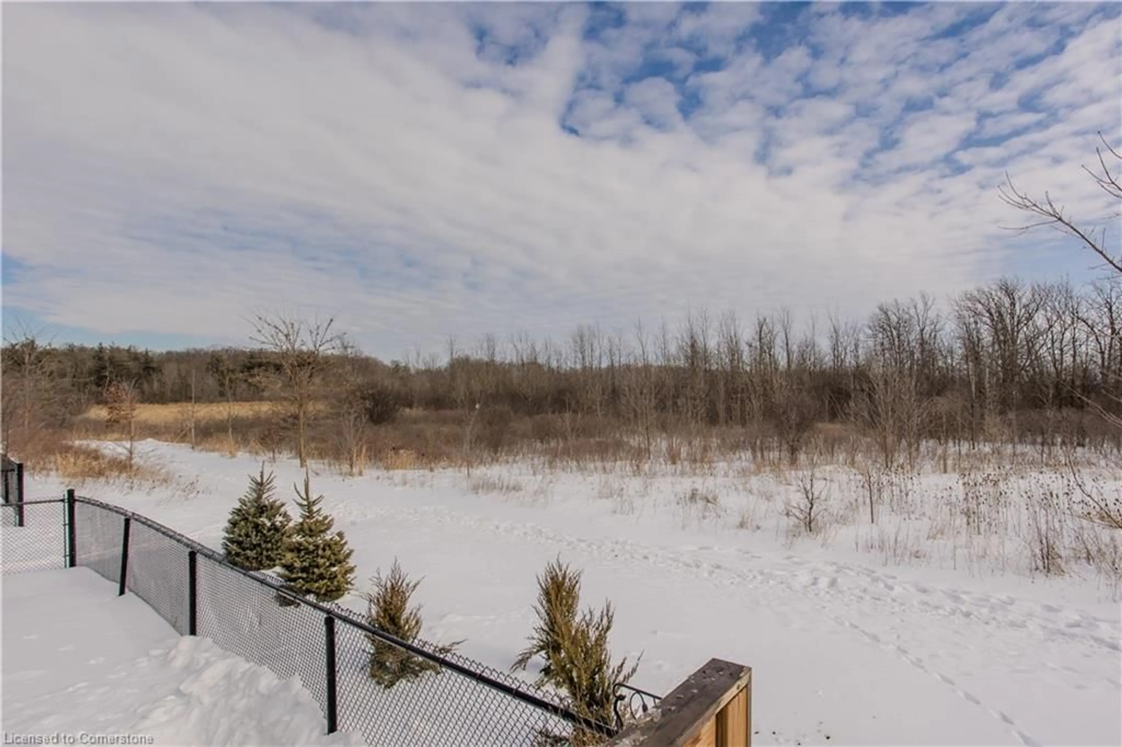 A pic from outside/outdoor area/front of a property/back of a property/a pic from drone, water/lake/river/ocean view for 8 Thornbury Crt, Stoney Creek Ontario L8J 0G7