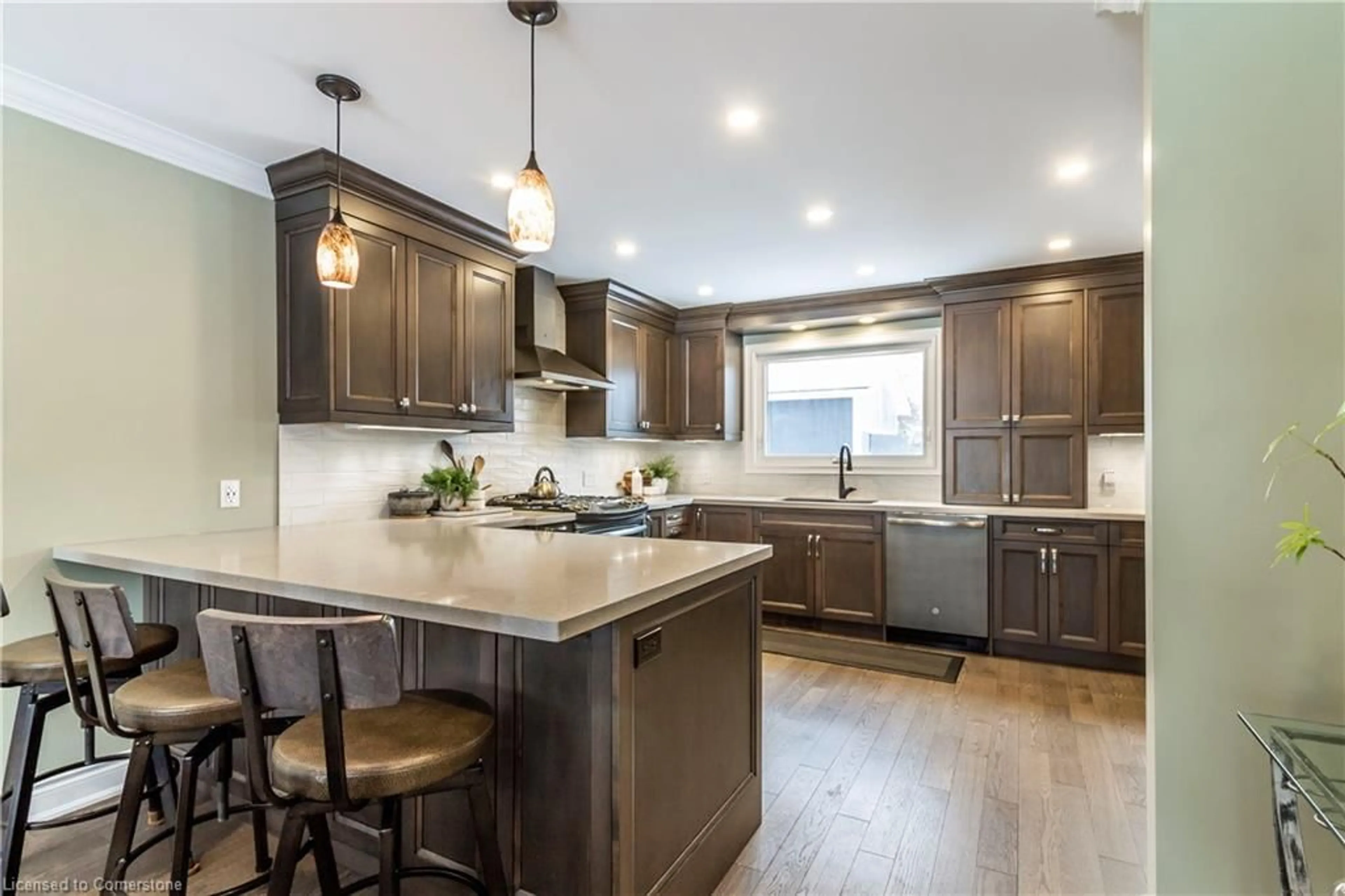 Open concept kitchen, unknown for 2502 Woburn Cres, Oakville Ontario L6L 5E9