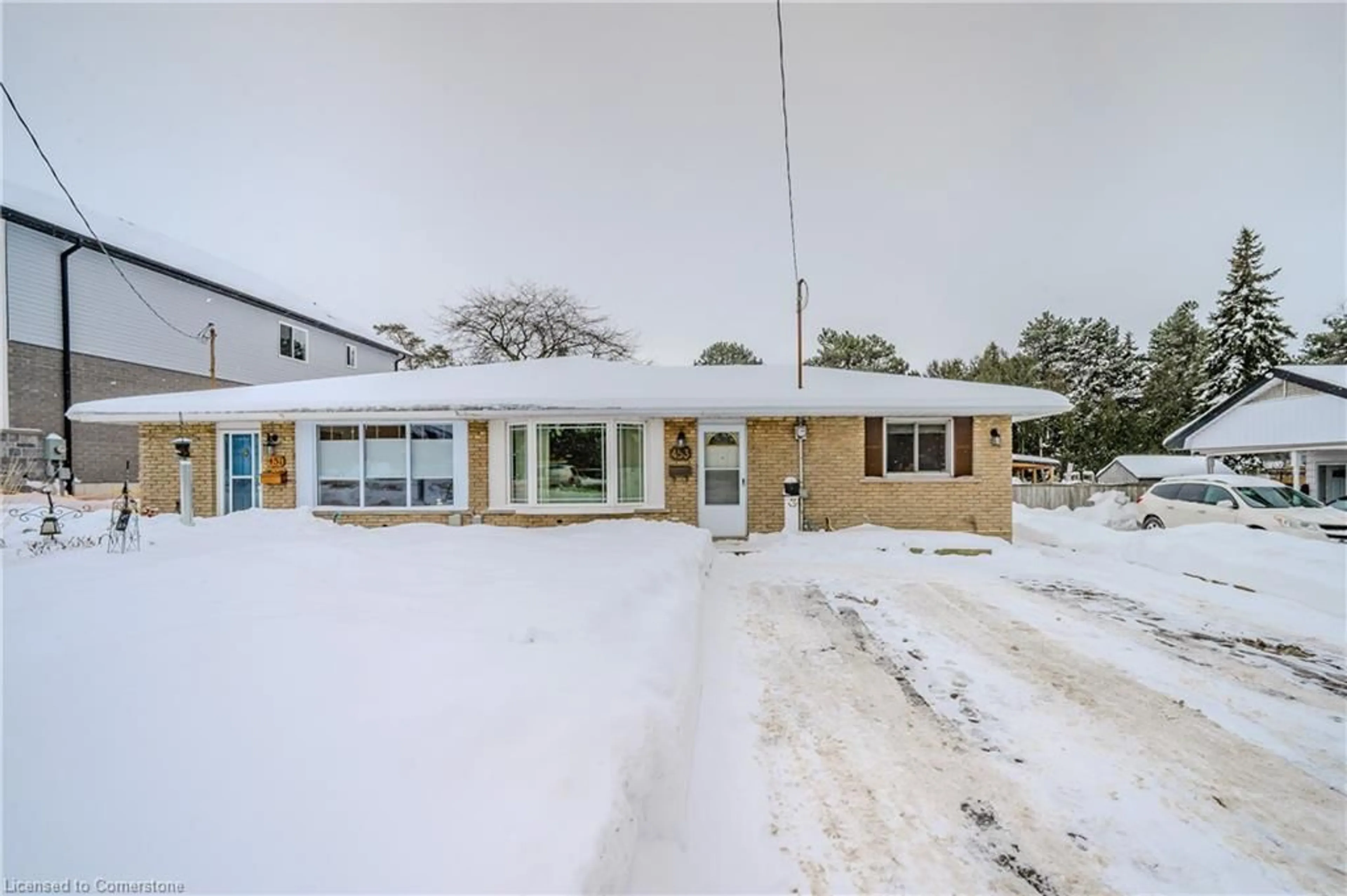 A pic from outside/outdoor area/front of a property/back of a property/a pic from drone, street for 453 Stone Church Rd, Hamilton Ontario L9B 1R7