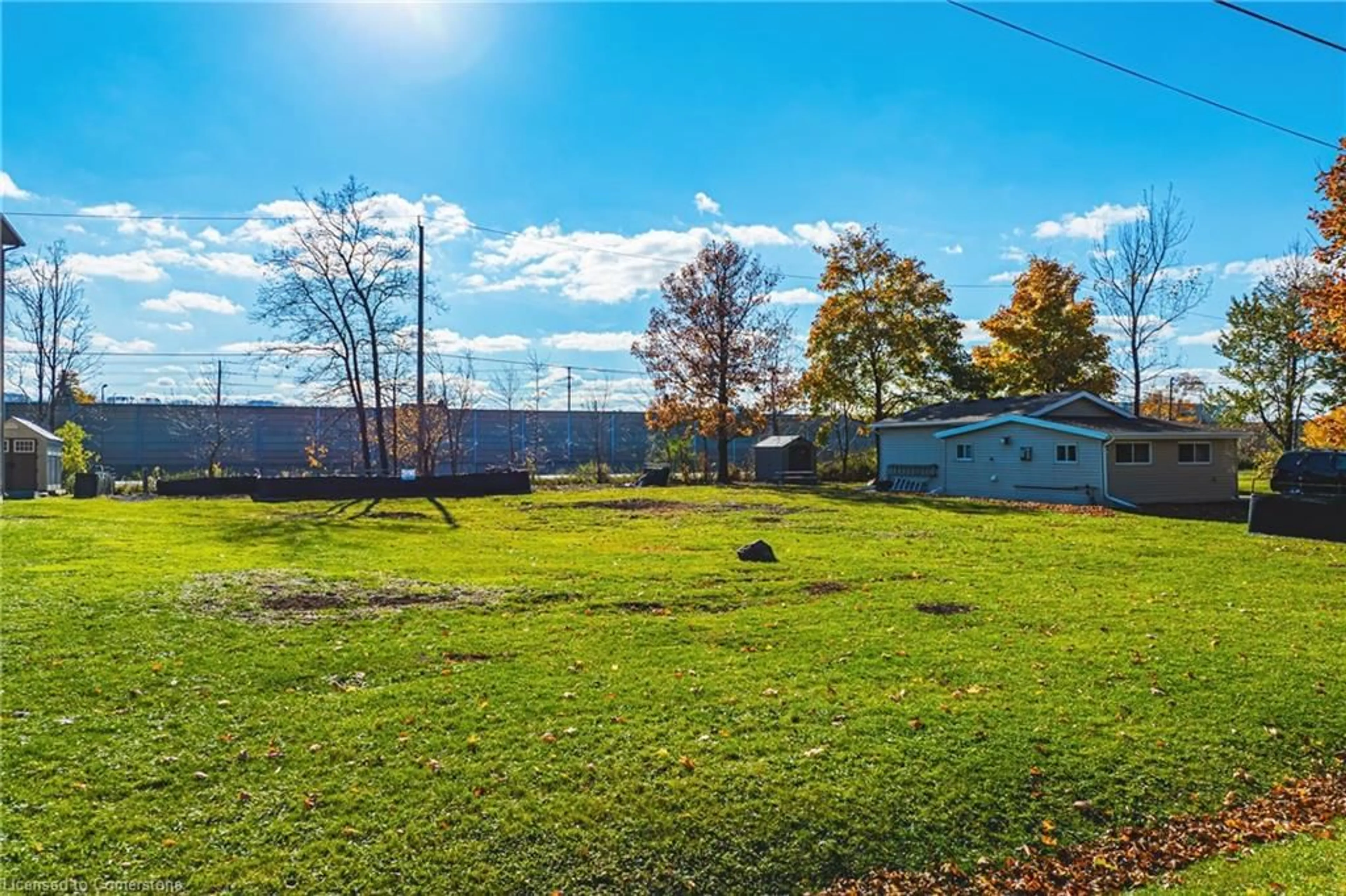 A pic from outside/outdoor area/front of a property/back of a property/a pic from drone, water/lake/river/ocean view for 9 Trillium Ave, Stoney Creek Ontario L8E 5E1