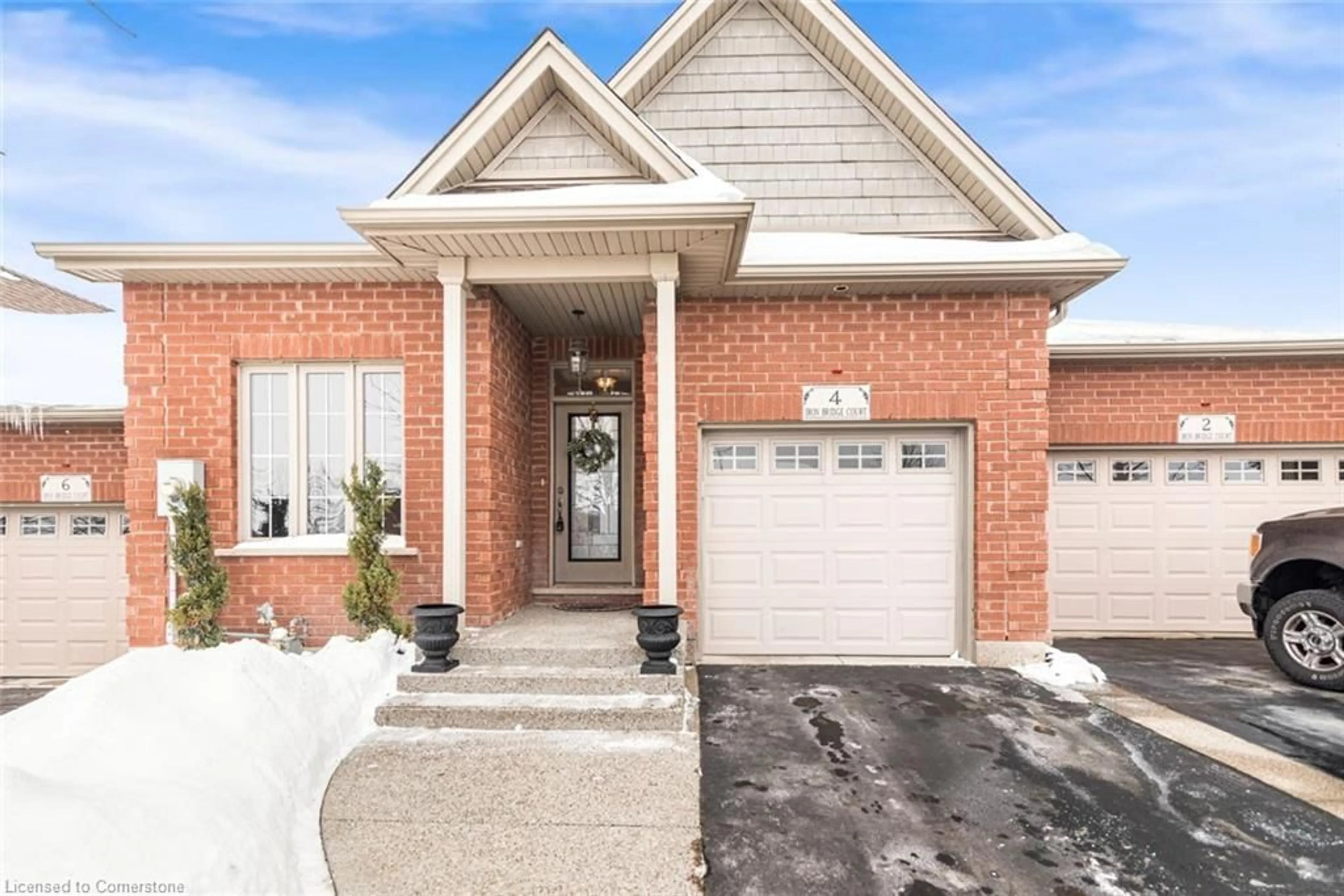 Home with brick exterior material, street for 4 Iron Bridge Crt, Caledonia Ontario N3W 0A4