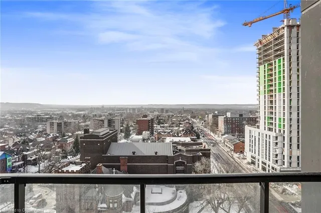 Additional property image - 15 Queen St Unit 1204