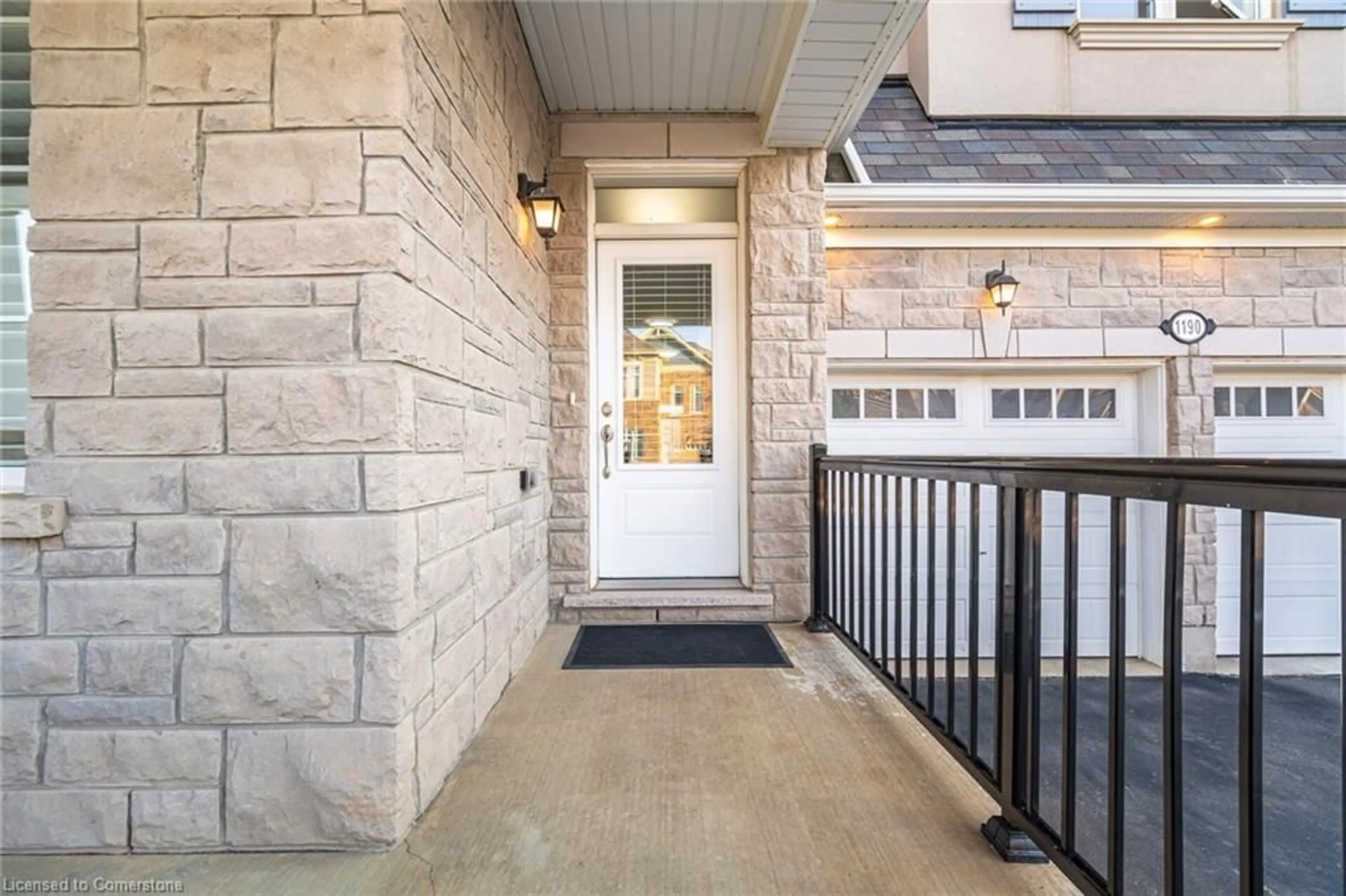 Indoor entryway for 1190 Mceachern Court Crt, Milton Ontario L9E 1E5