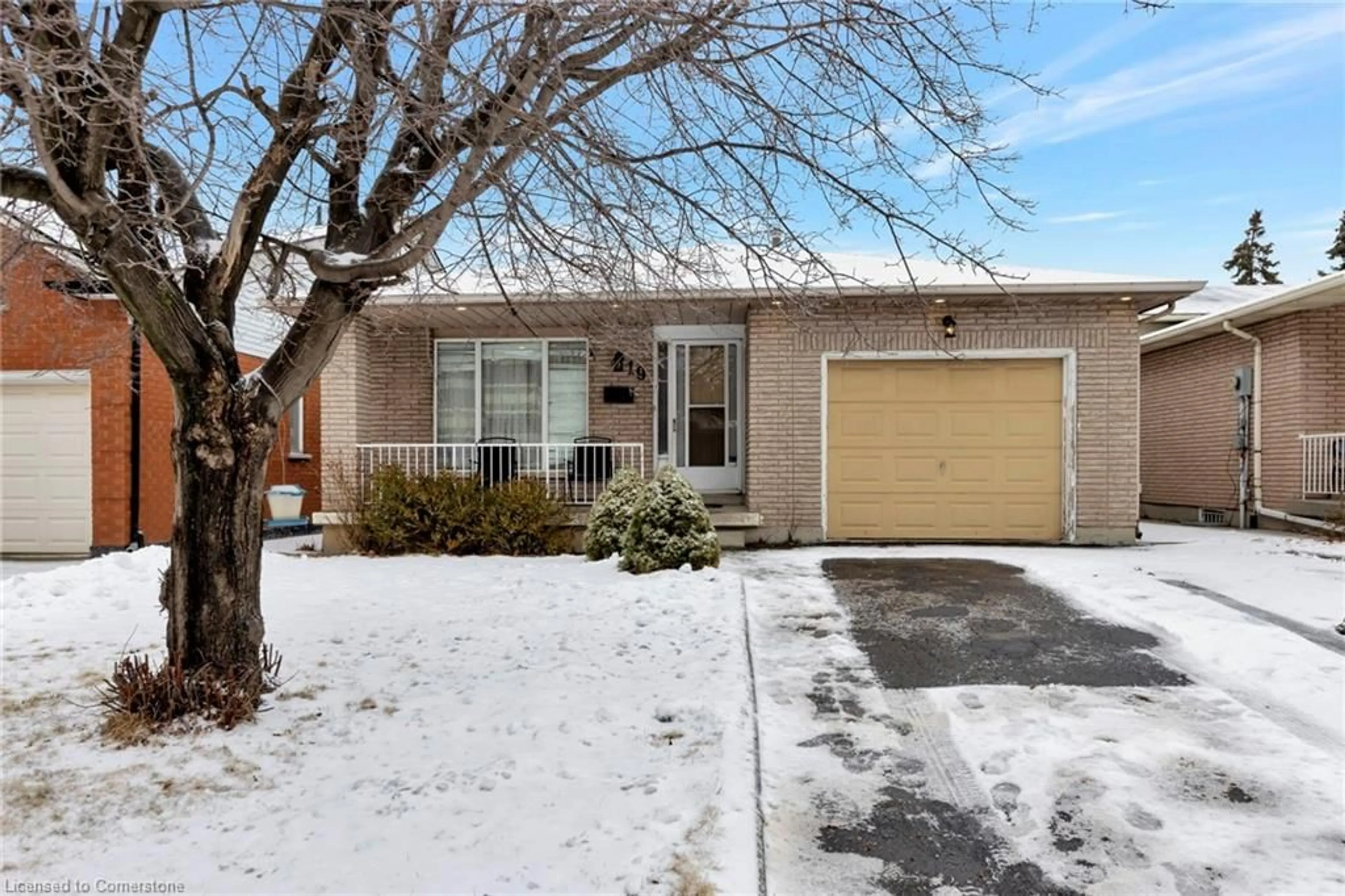 Home with brick exterior material, street for 19 Janet Crt, Hamilton Ontario L8E 4X8