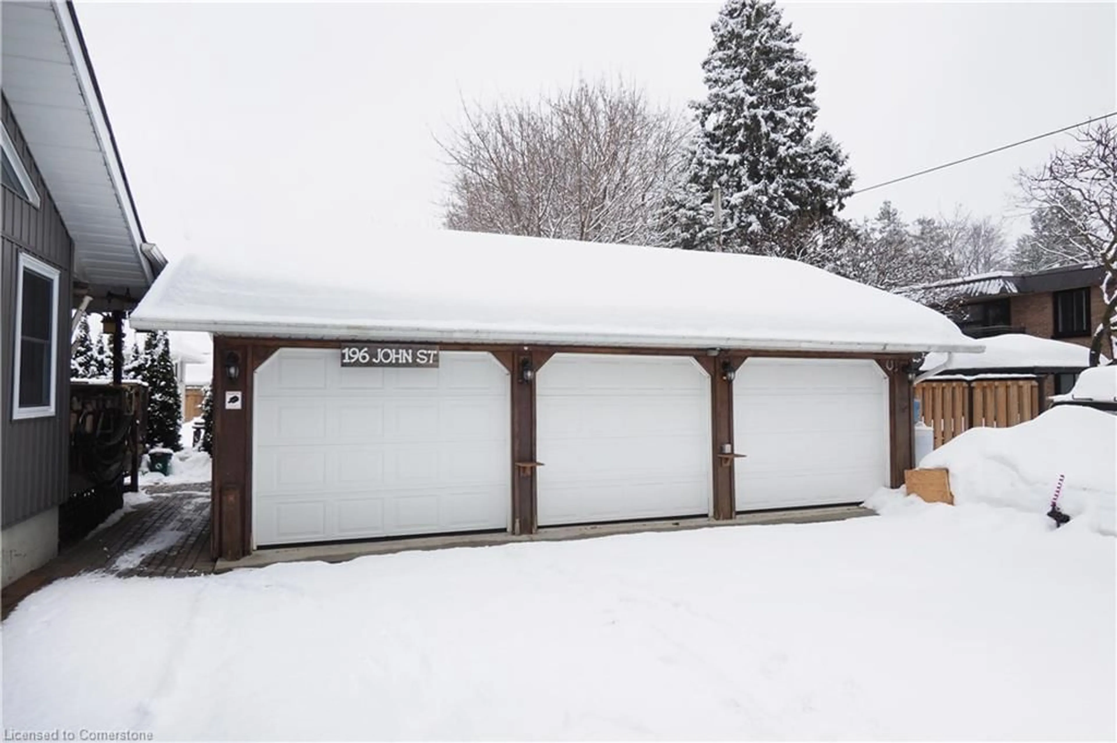 Indoor garage for 196 John St, Elora Ontario N0B 1S0