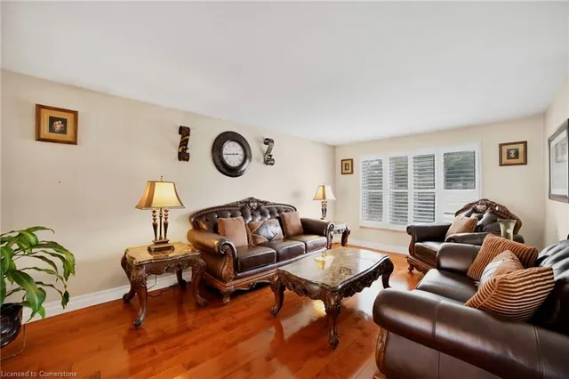 Additional property image - 12 Portal Crt