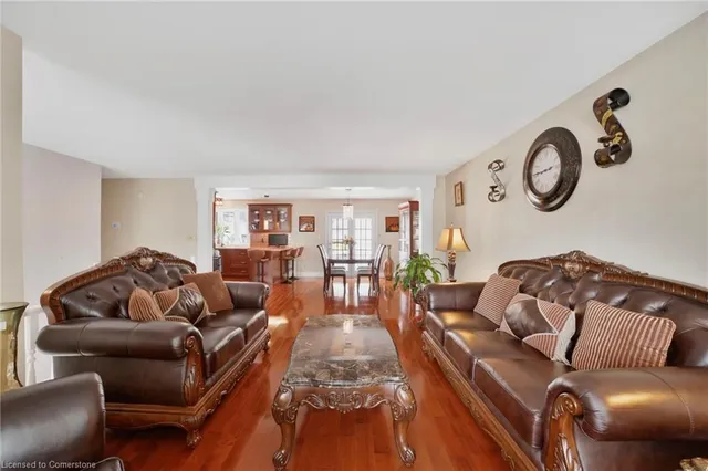 Additional property image - 12 Portal Crt