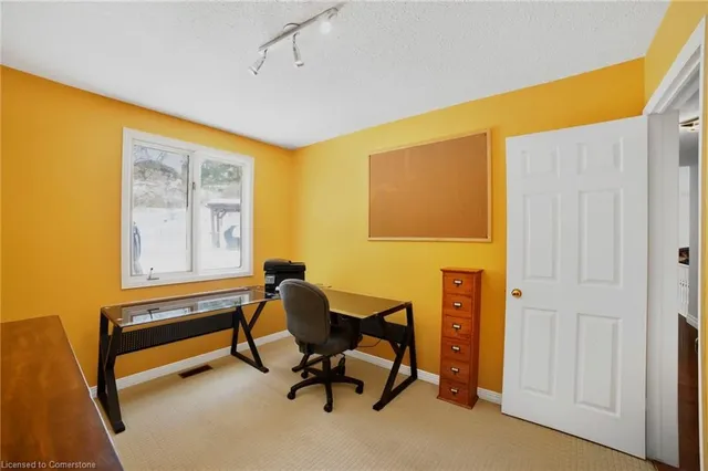 Additional property image - 12 Portal Crt