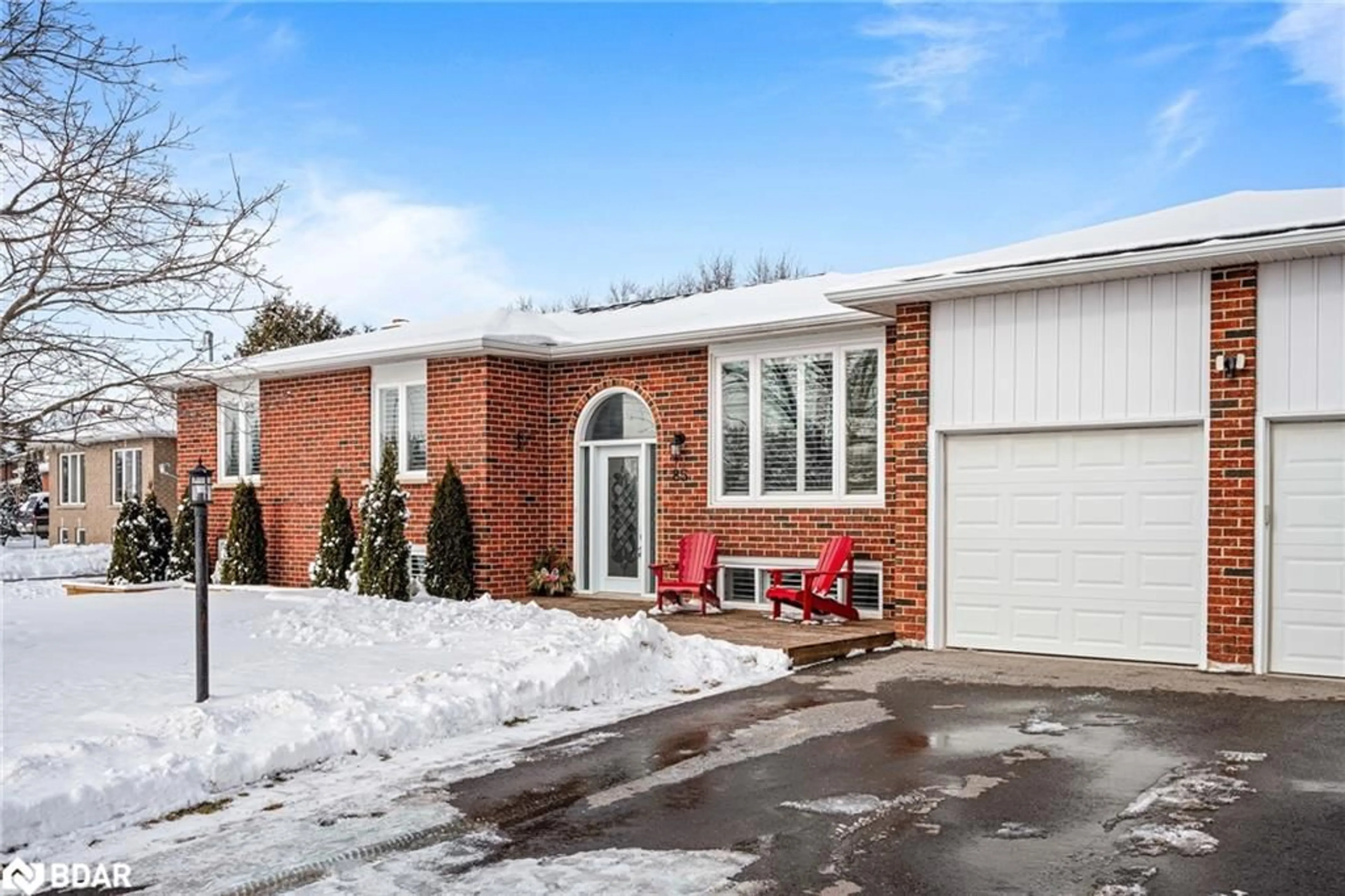 Home with brick exterior material, street for 85 Toll Rd, Holland Landing Ontario L9N 1G7