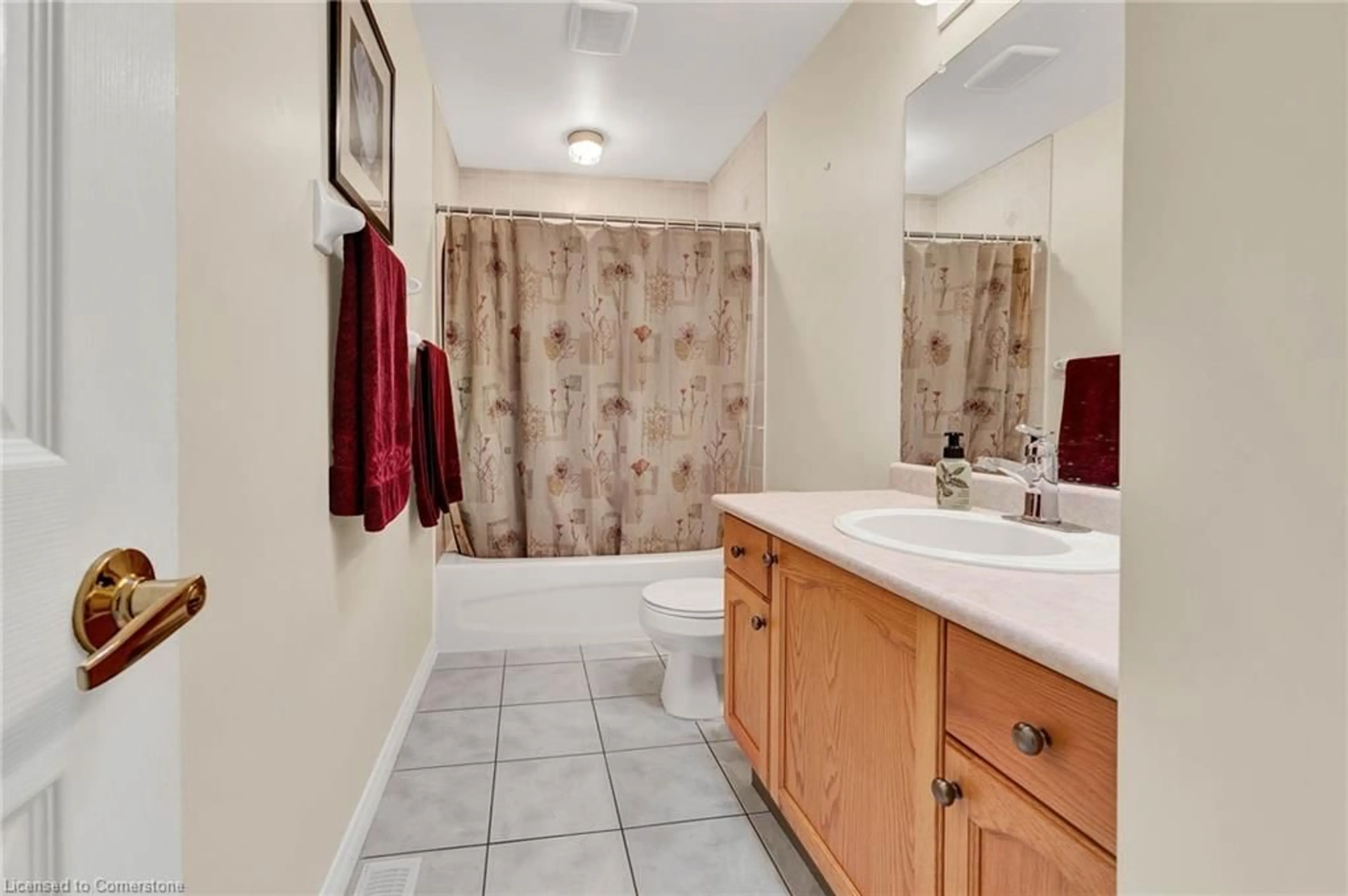 Standard bathroom, ceramic/tile floor for 34 Balsam Trail, Port Rowan Ontario N0E 1M0