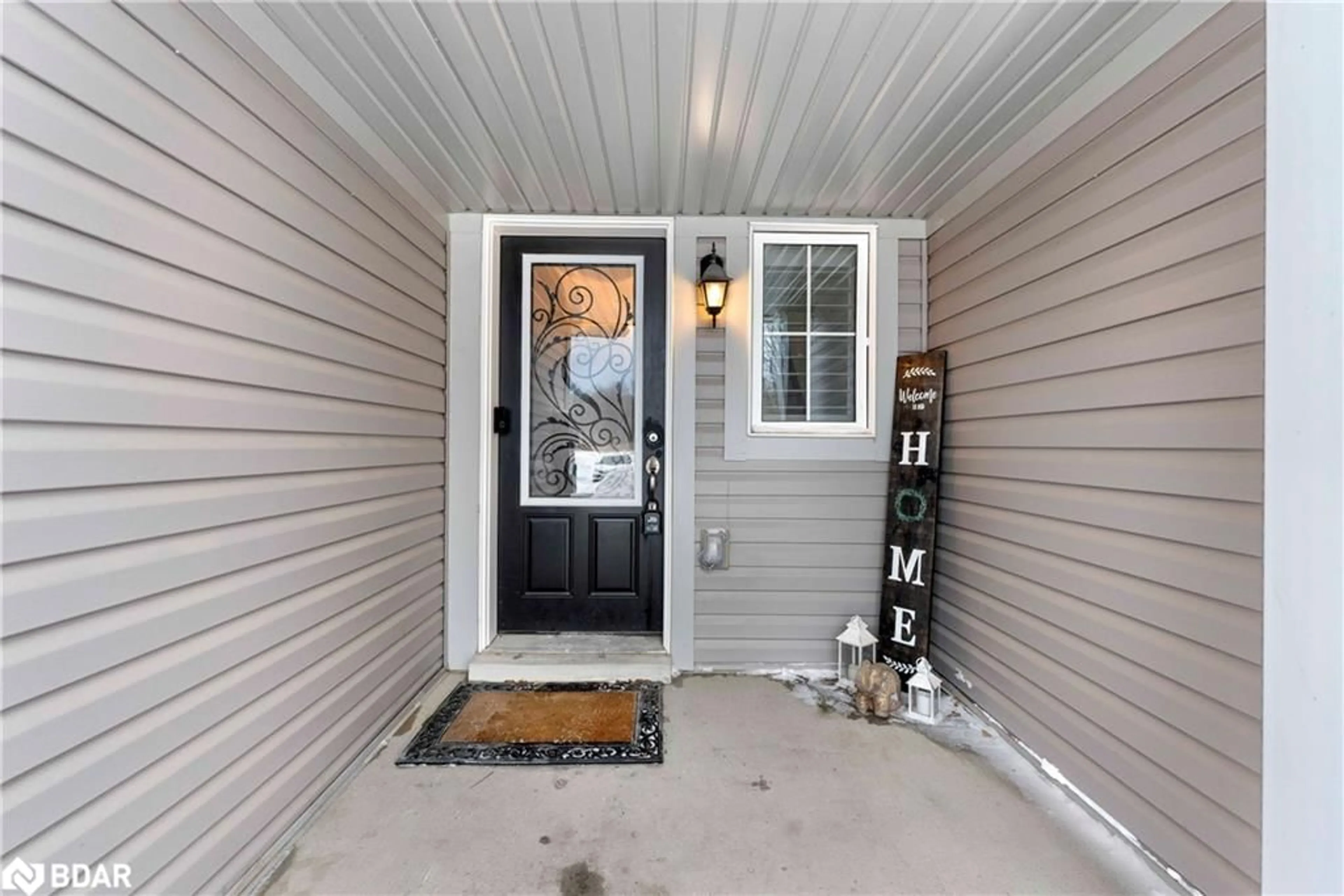 Indoor entryway for 203 Gowland Drive Dr, Binbrook Ontario L0R 1C0