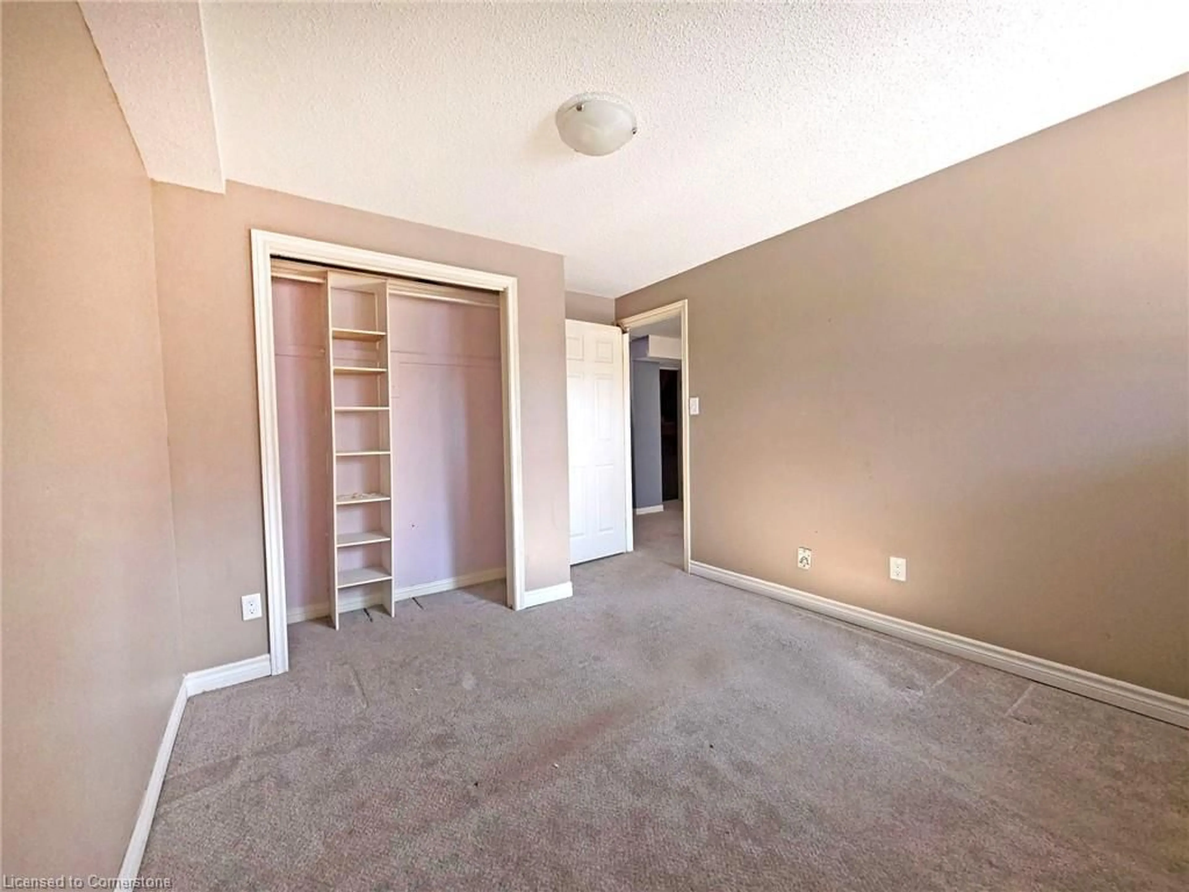 A pic of a room for 375 Holiday Inn Dr #33, Cambridge Ontario N3C 3P6