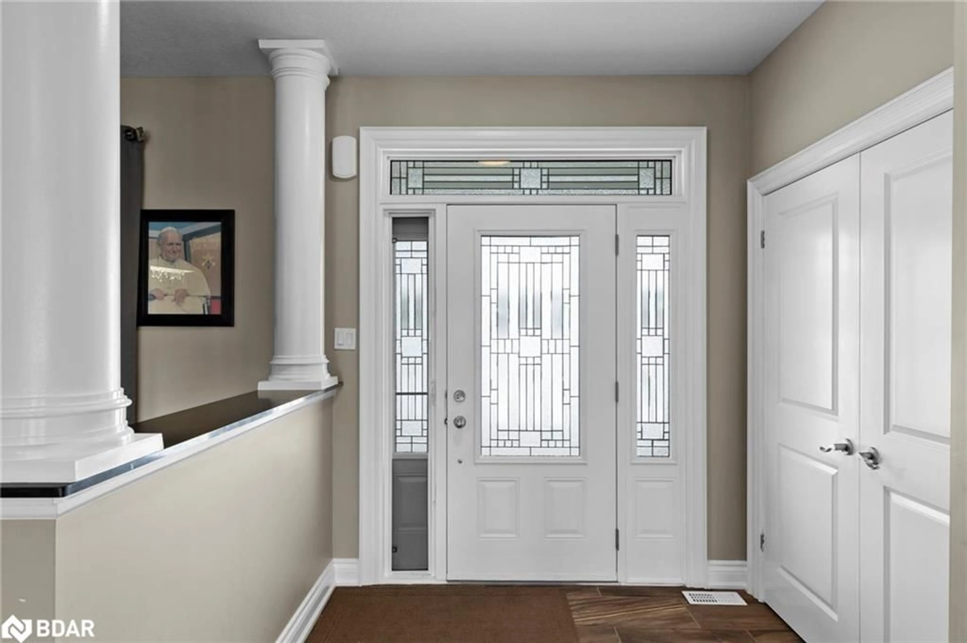 Indoor entryway for 10 Brolley Cres, Thornton Ontario L0L 2N2