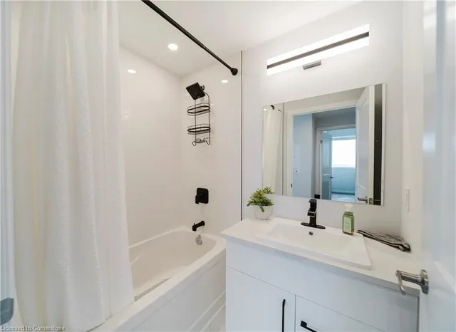 Additional property image - 108 Garment St Unit 2608