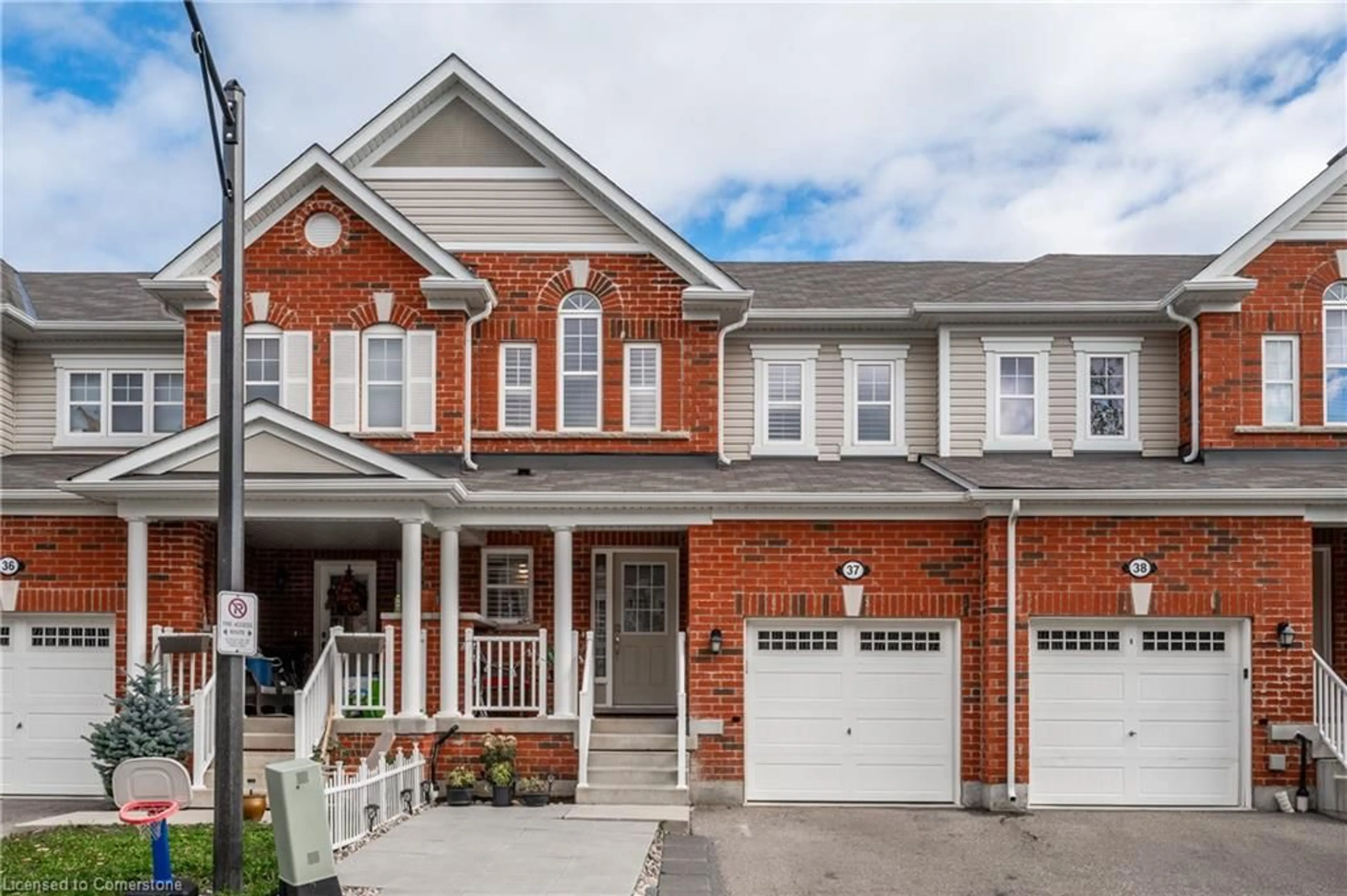 Home with brick exterior material, street for 230 Avonsyde Blvd #37, Hamilton Ontario L8B 1T9