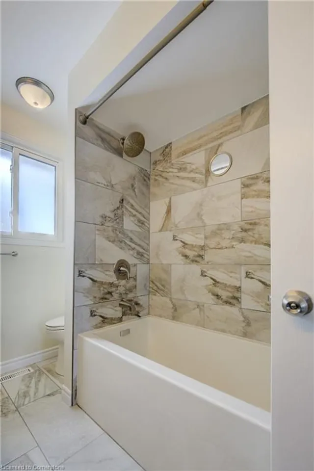 Additional property image - 8 Inadale Crt