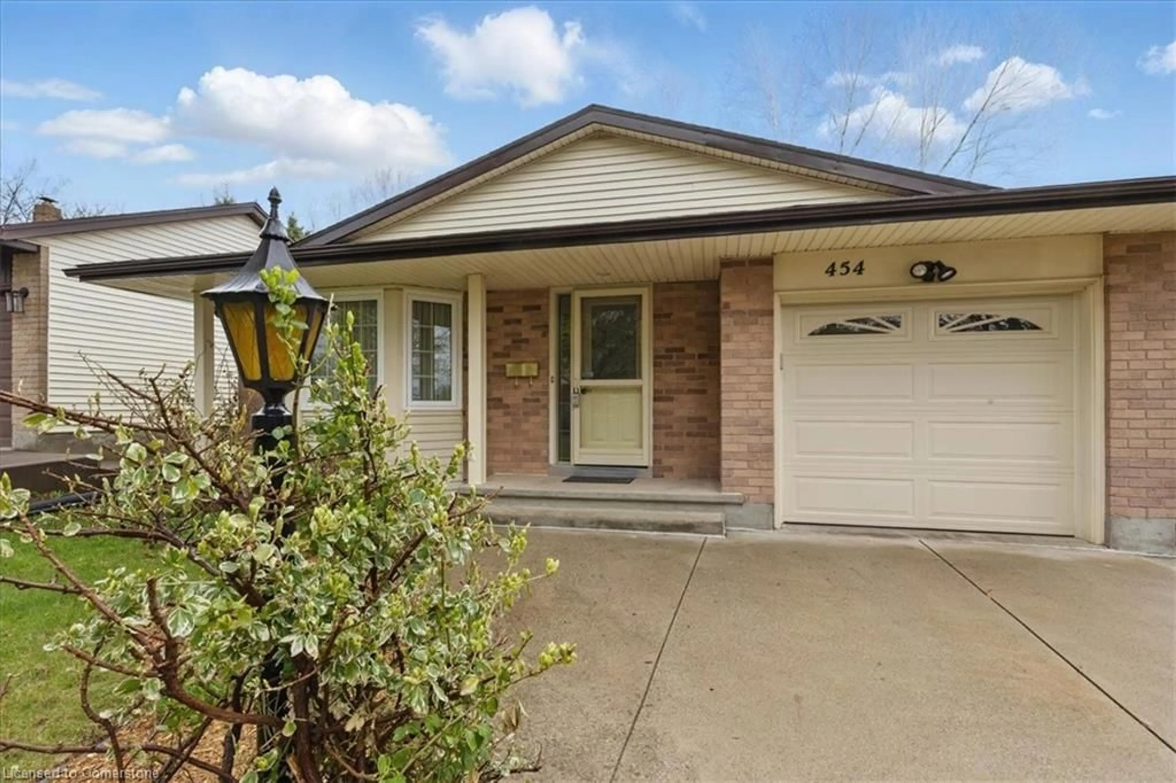 Home with brick exterior material, street for 454 Ashby Crt, Waterloo Ontario N2T 1H1