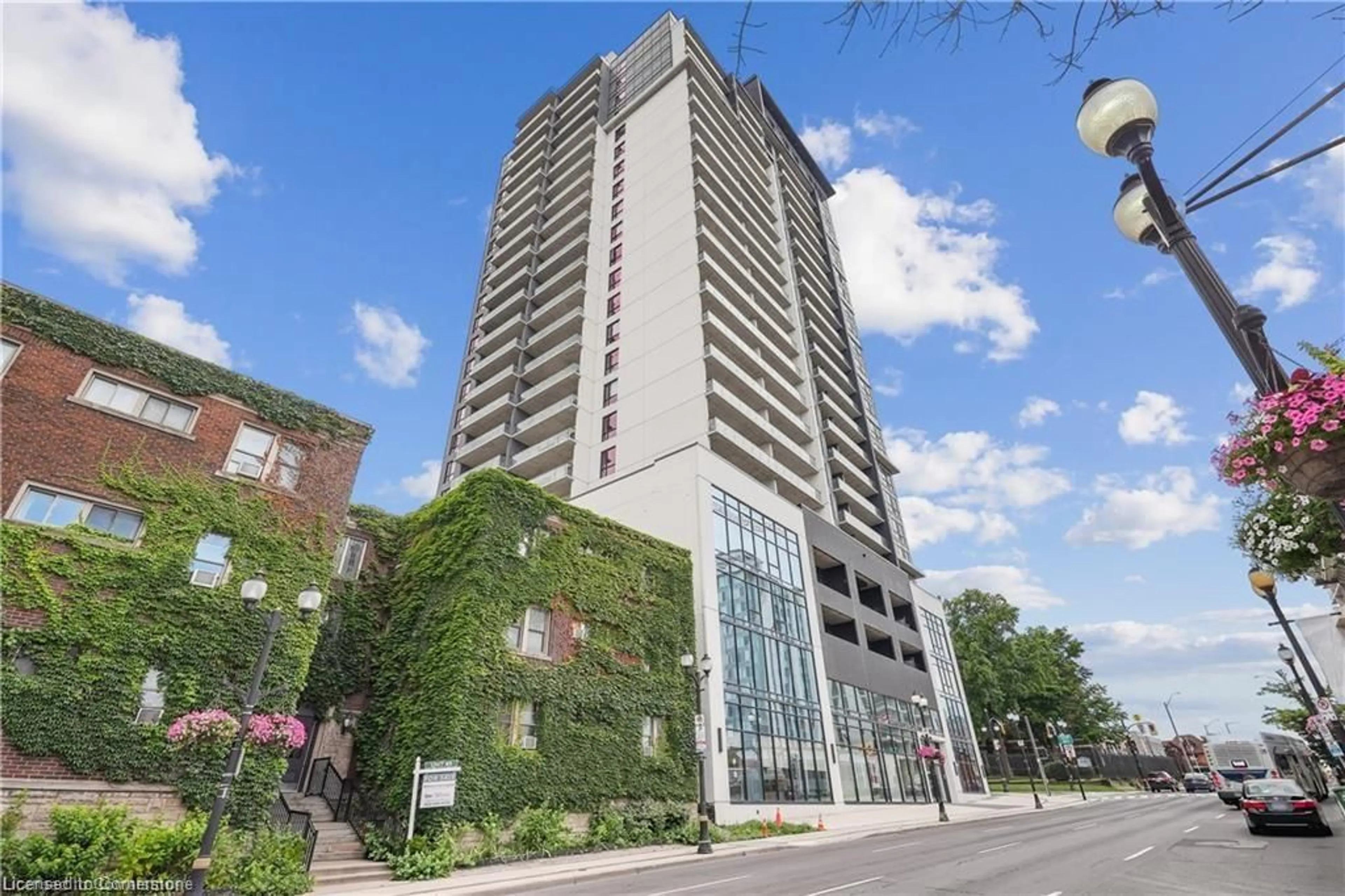 Unknown for 15 Queen St #513, Hamilton Ontario L8P 0C6