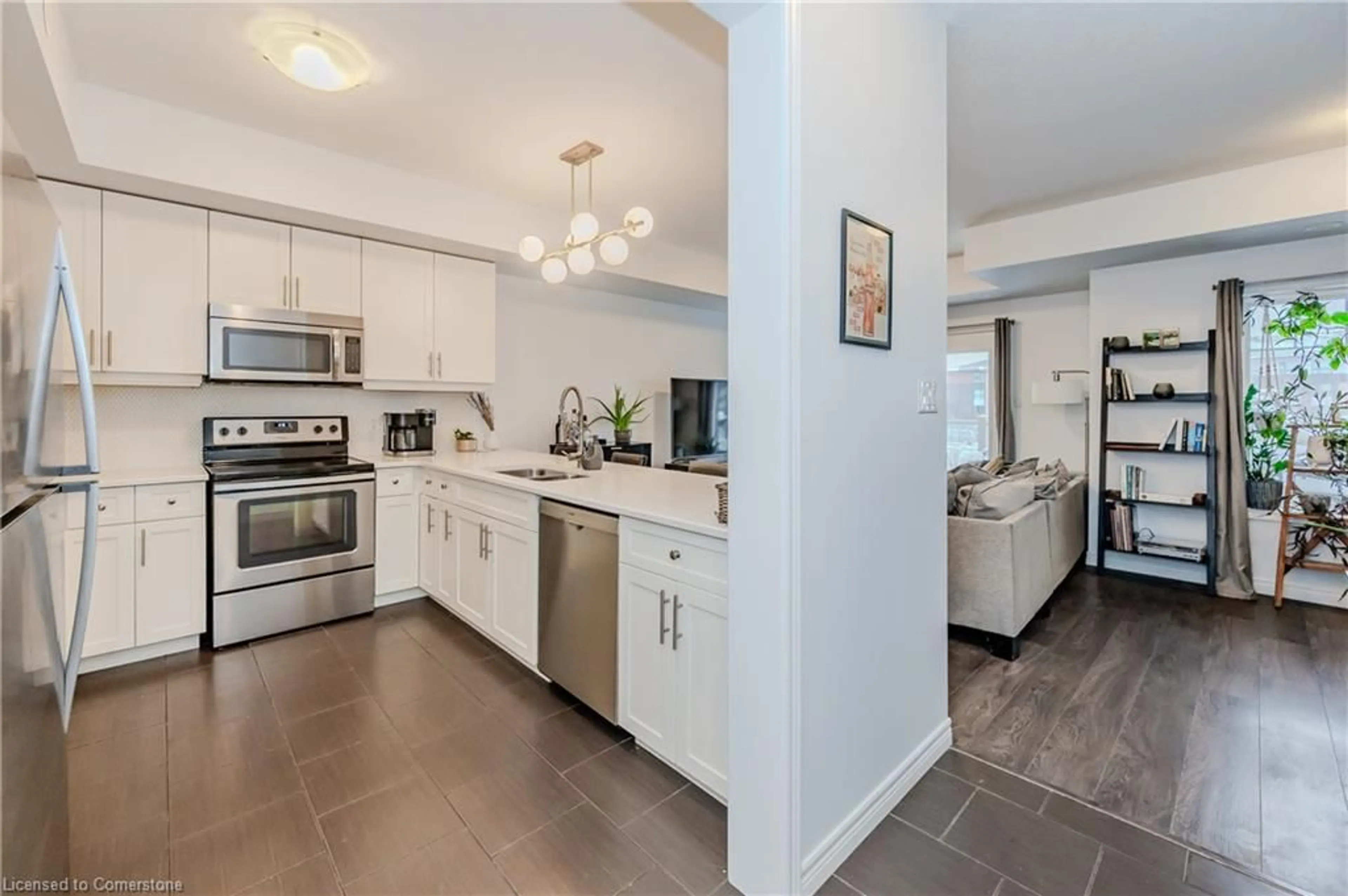 Open concept kitchen, ceramic/tile floor for 39 Kay Cres #28, Guelph Ontario N1L 0N5