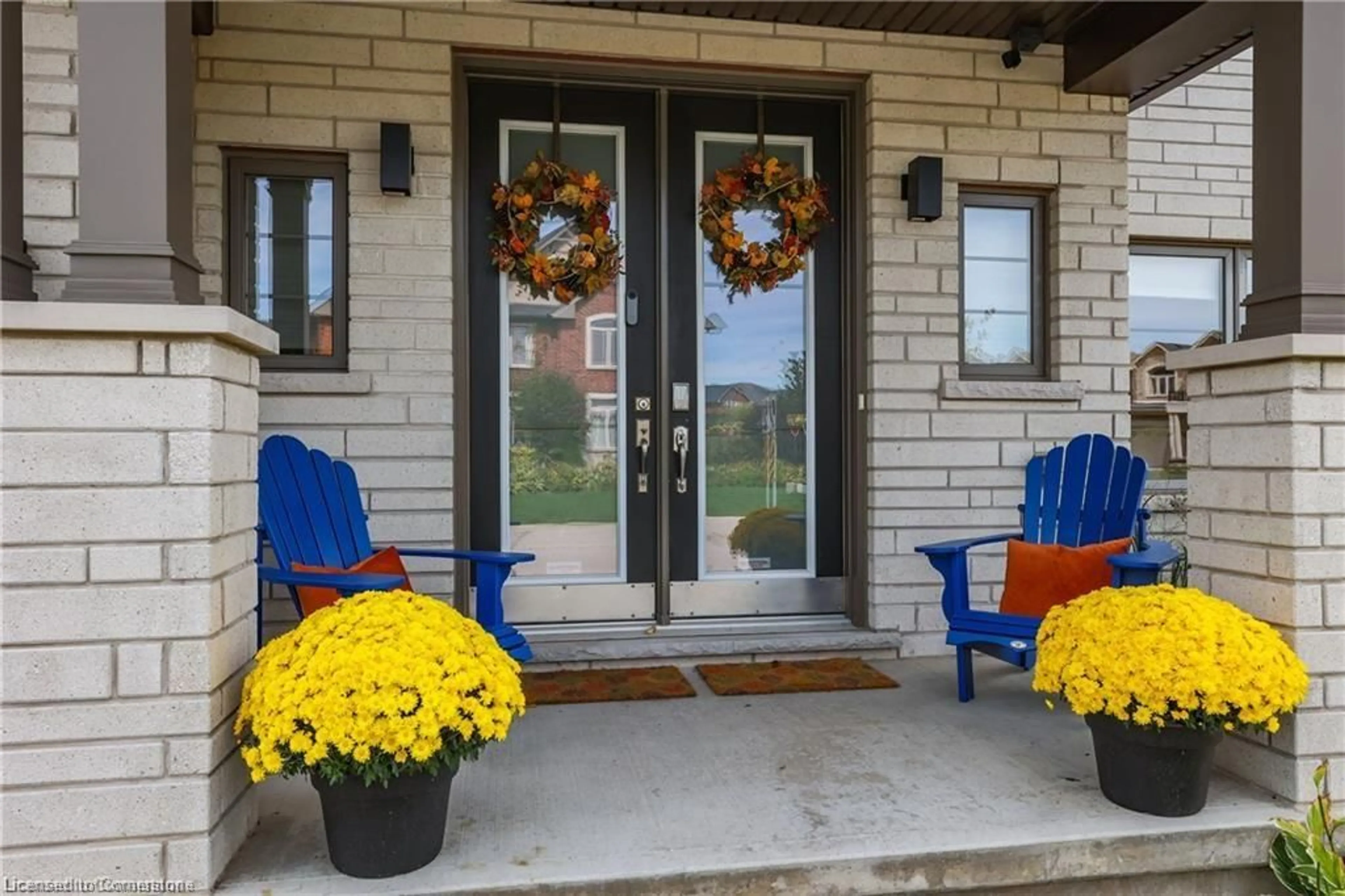 Indoor entryway for 412 Annalee Dr, Ancaster Ontario L9G 0E1