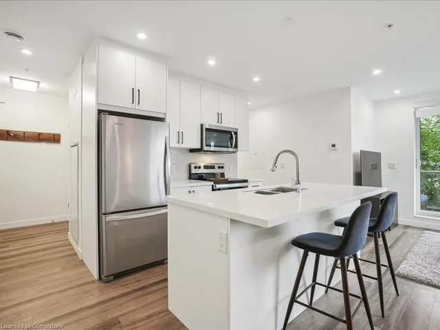 Additional property image - 479 Charlton Ave Unit 204