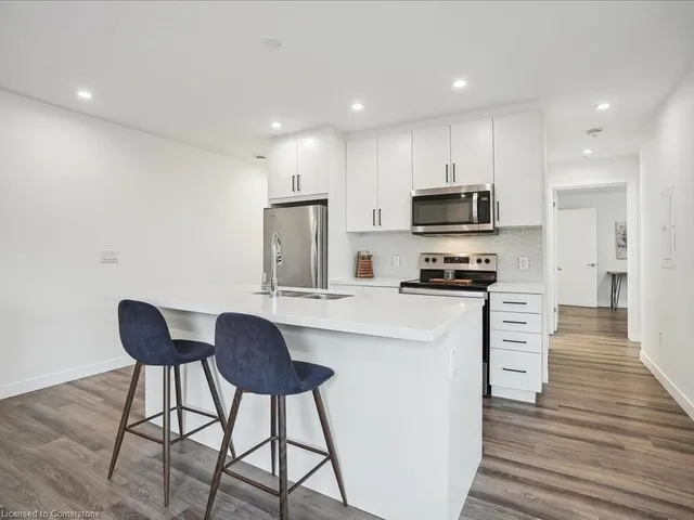 Additional property image - 479 Charlton Ave Unit 204