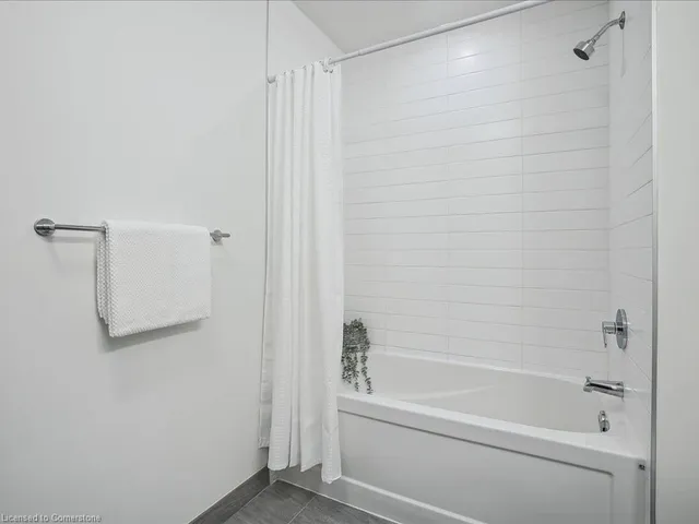 Additional property image - 479 Charlton Ave Unit 204