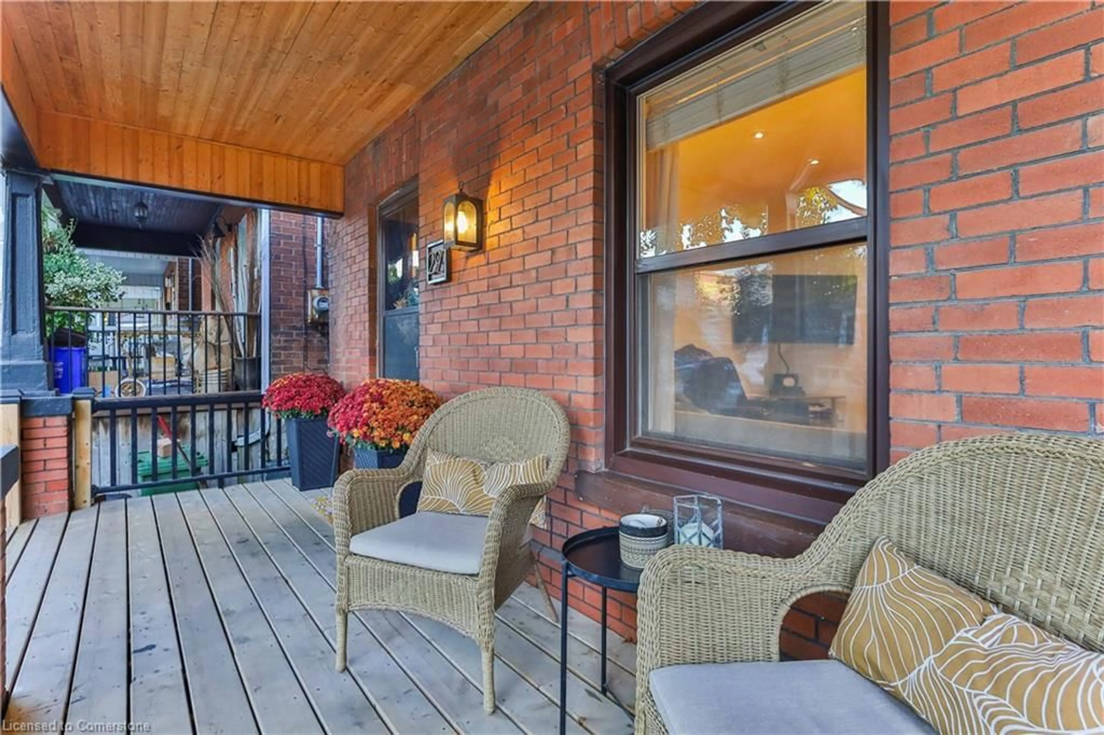 Patio, street for 29 East 21st St, Hamilton Ontario L8V 2T3