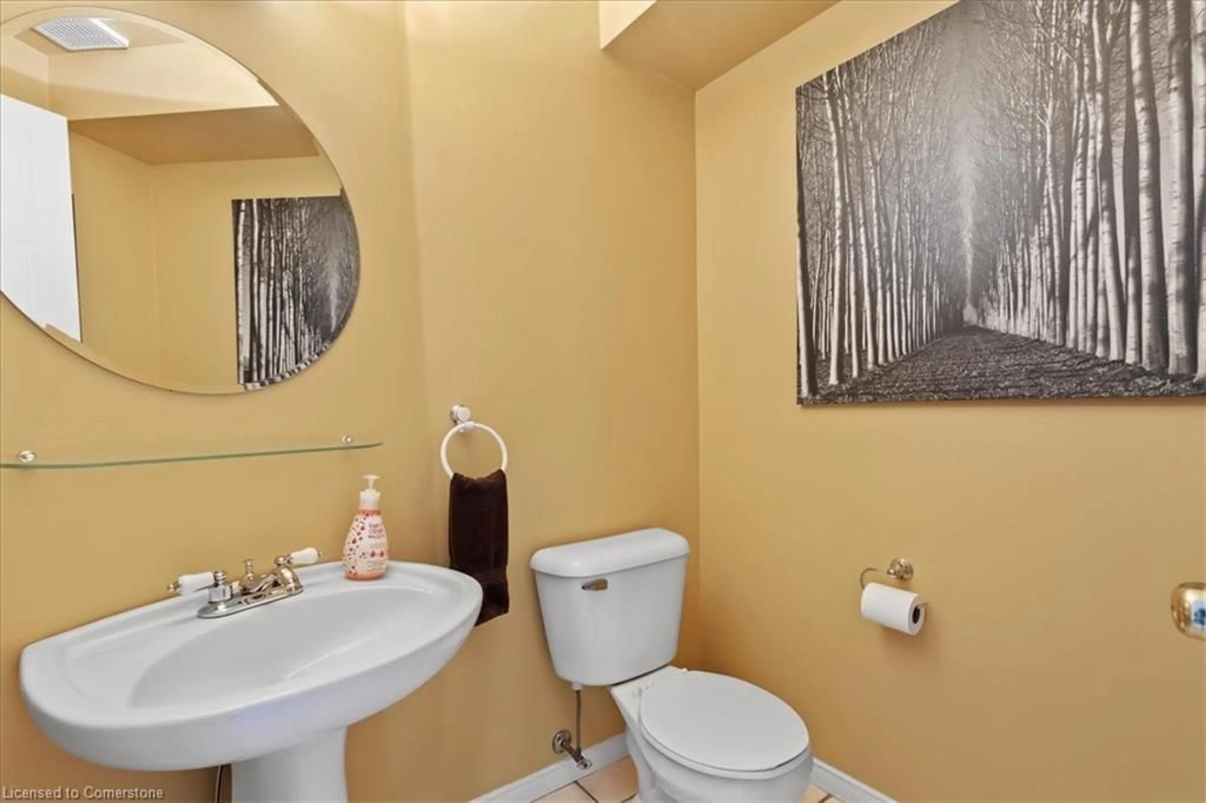 Standard bathroom, ceramic/tile floor for 199 Saginaw Pky #55, Cambridge Ontario N1T 1T2