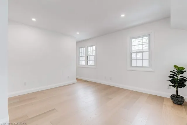 Additional property image - 1275 Maple Crossing Blvd Unit 12