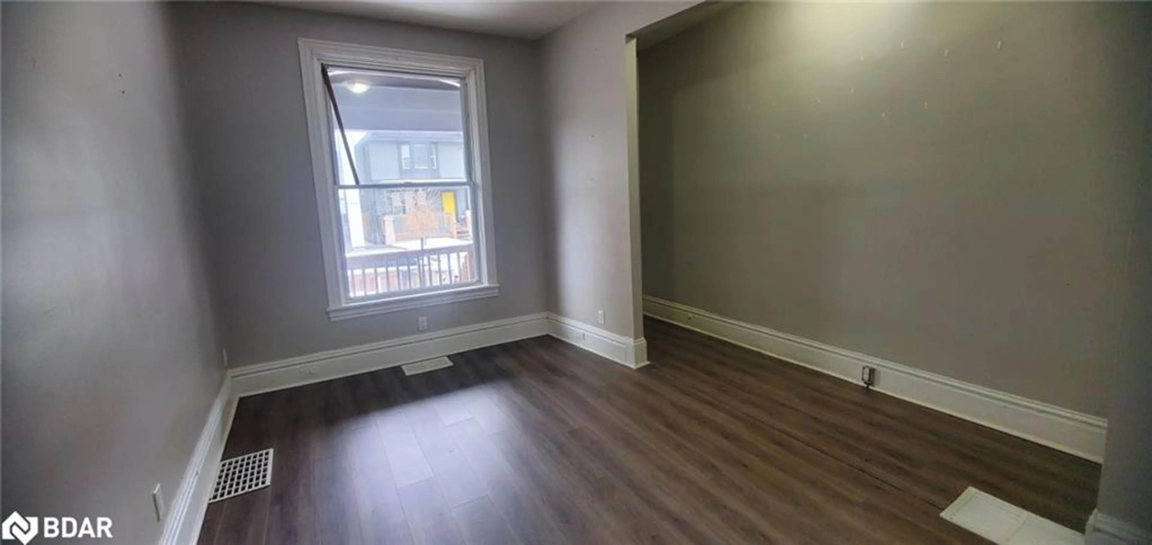 A pic of a room for 73-75 Cathcart St, Hamilton Ontario L8R 1M6