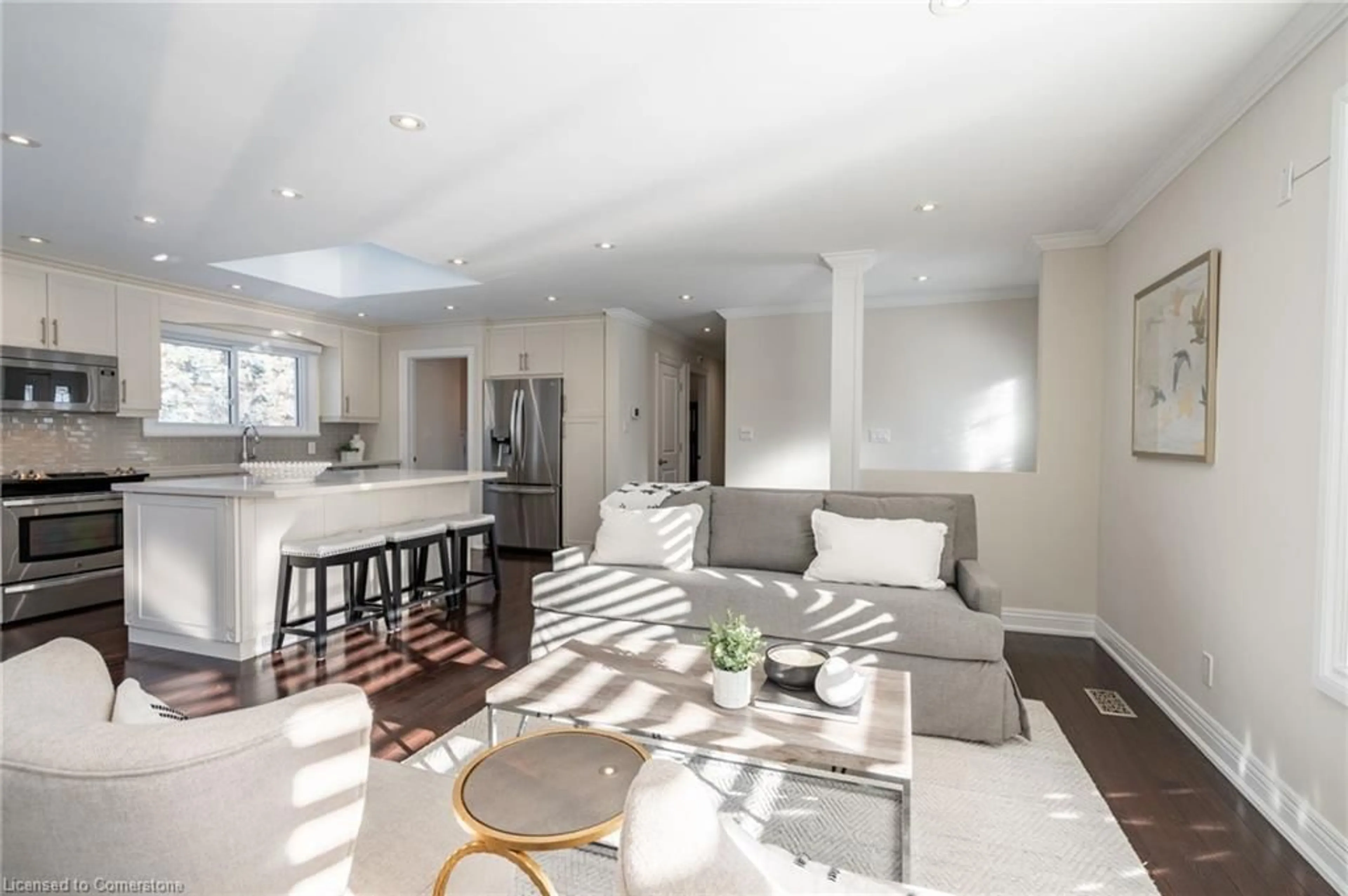 Open concept kitchen, unknown for 5247 Spruce Ave, Burlington Ontario L7L 1N2