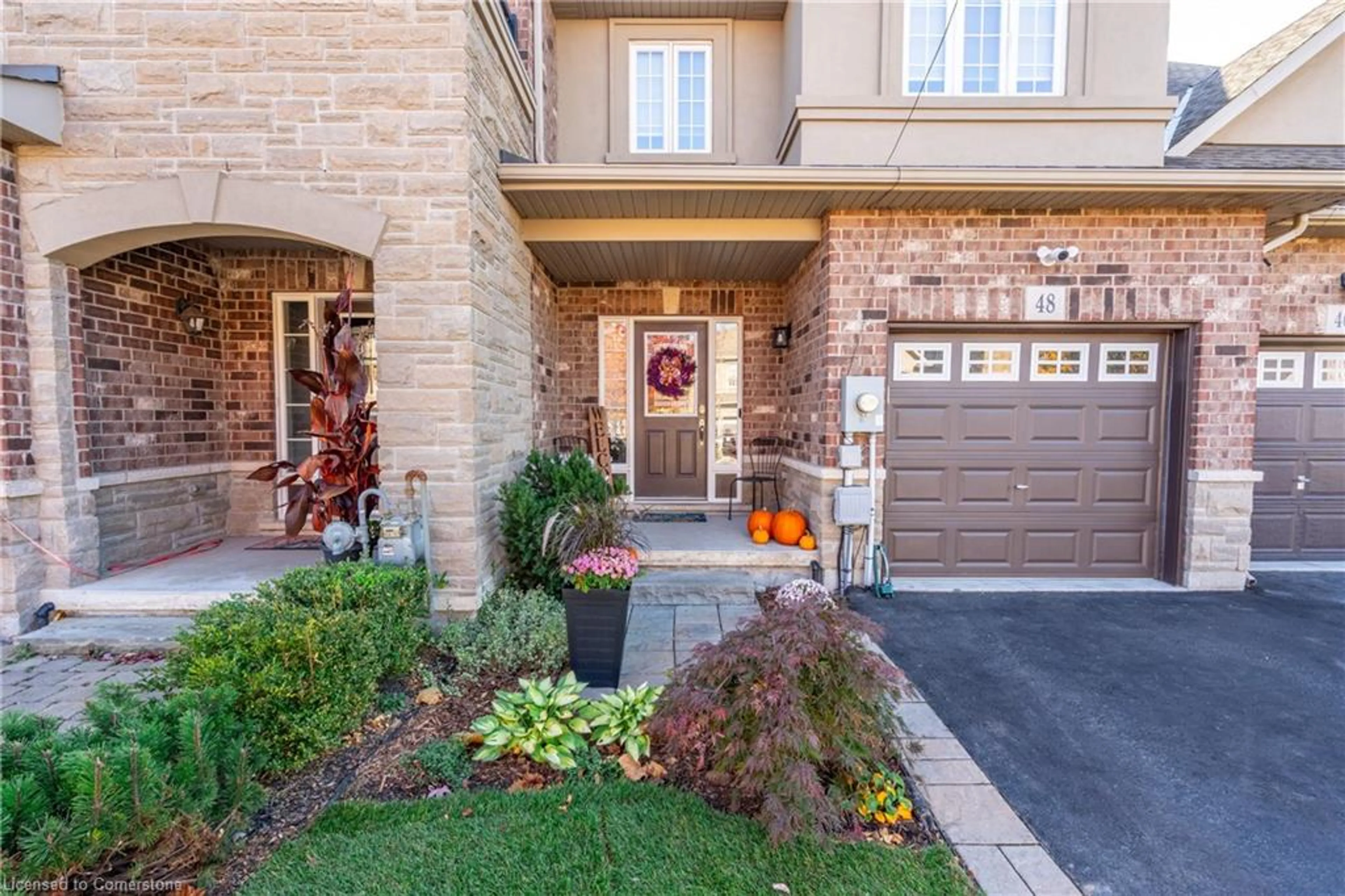 Indoor entryway for 48 Galileo Dr, Stoney Creek Ontario L8E 0H1