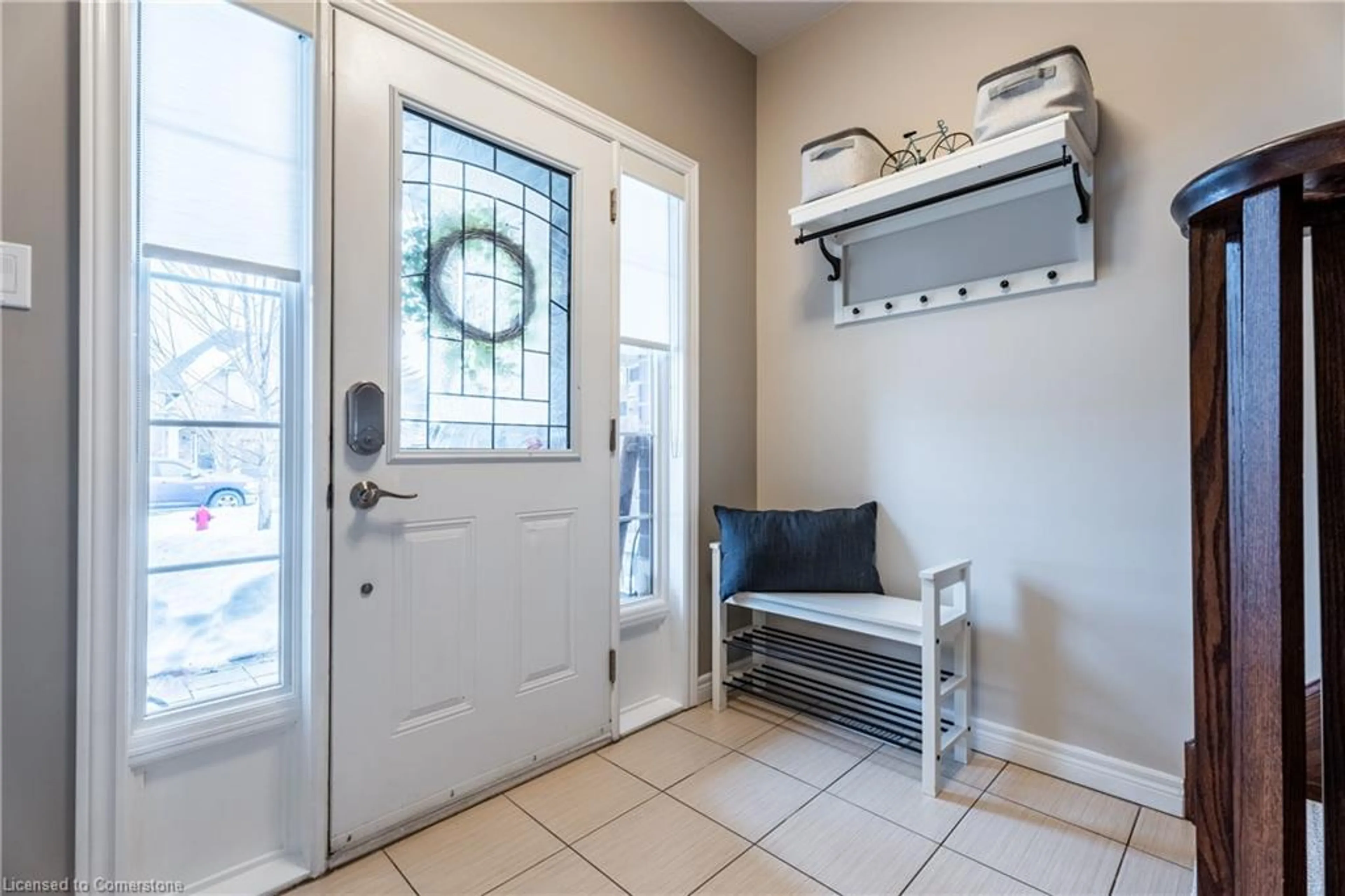 Indoor entryway for 48 Galileo Dr, Stoney Creek Ontario L8E 0H1