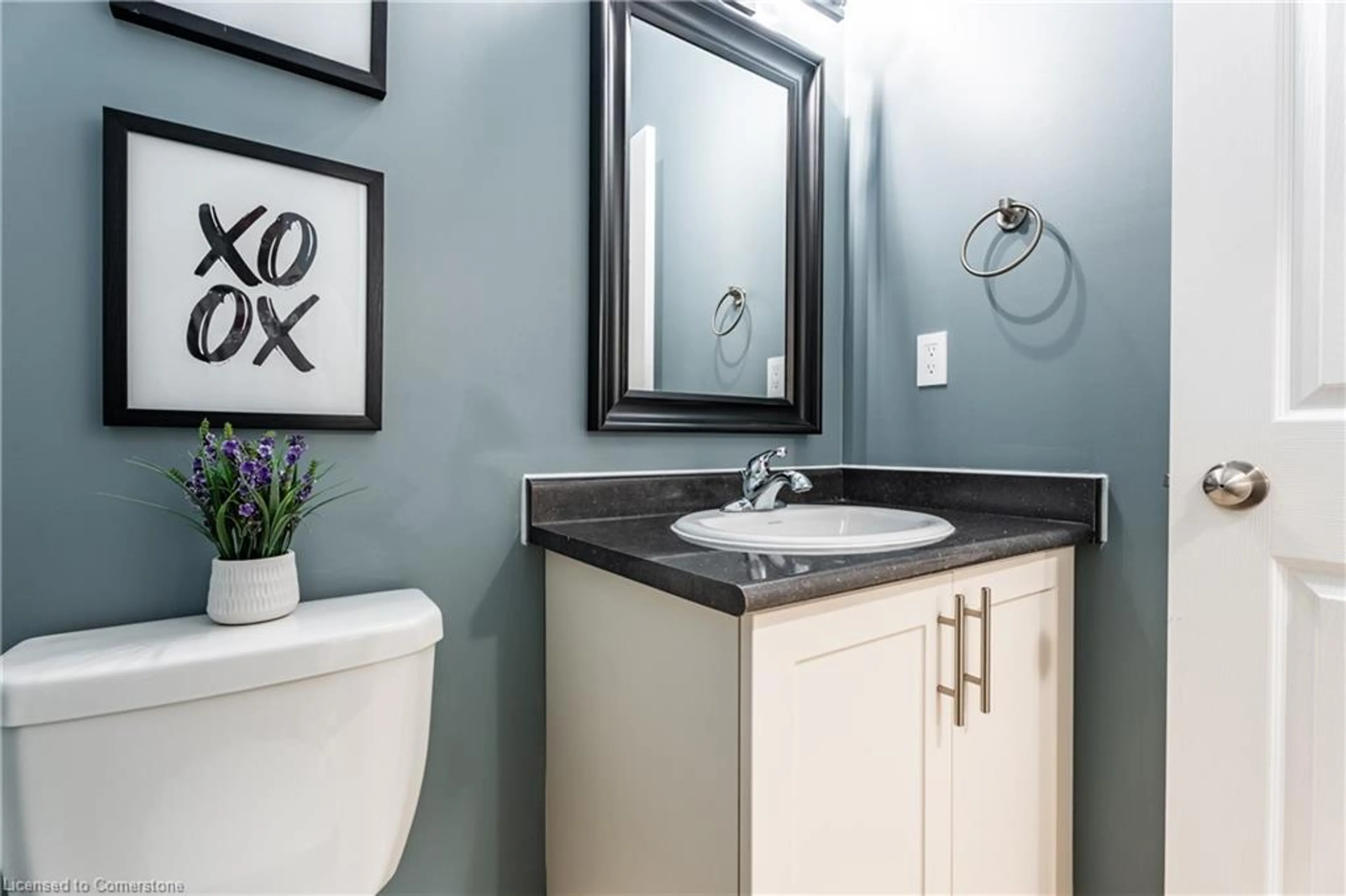 Standard bathroom, ceramic/tile floor for 48 Galileo Dr, Stoney Creek Ontario L8E 0H1