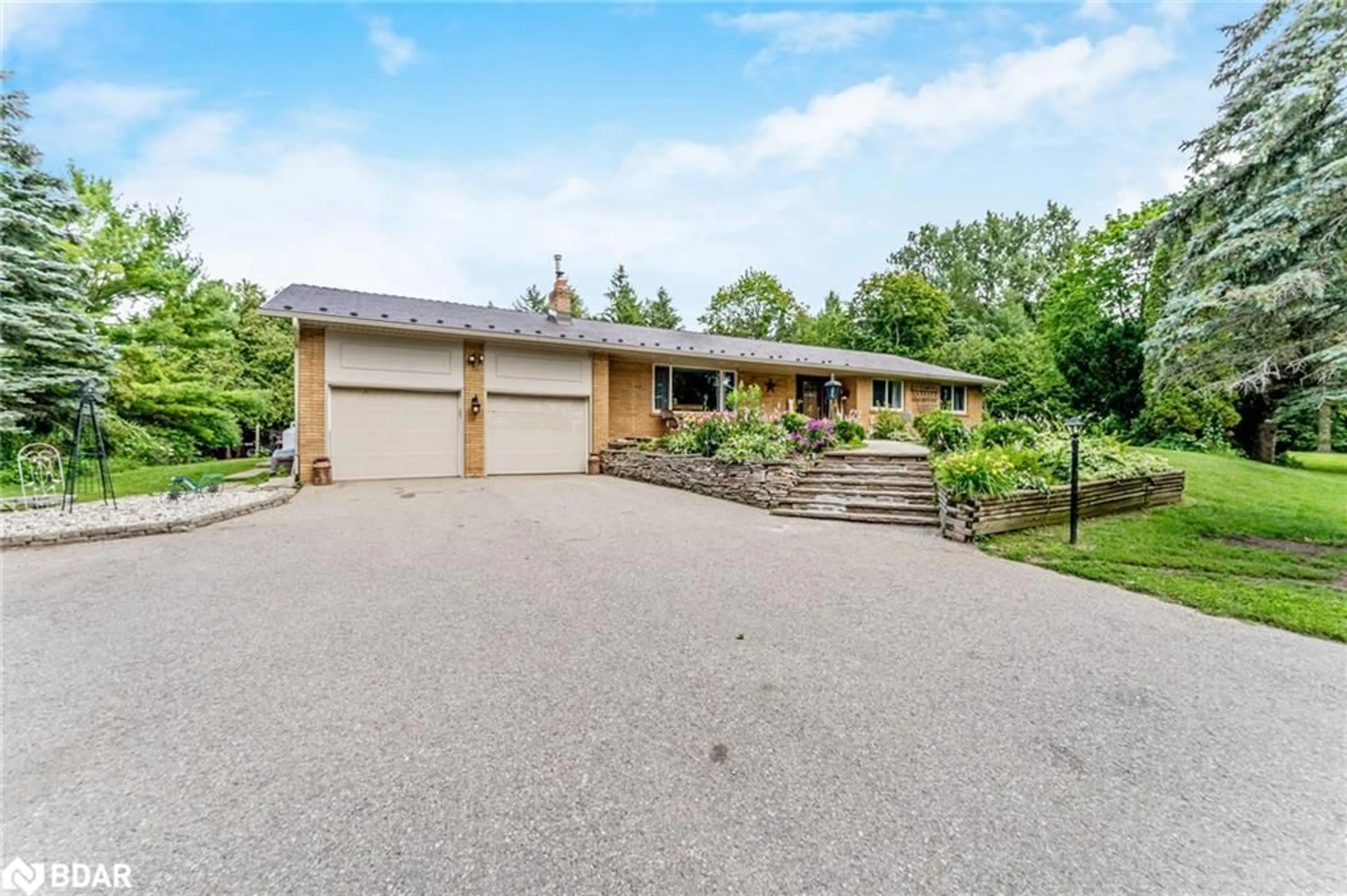 A pic from outside/outdoor area/front of a property/back of a property/a pic from drone, street for 19997 Willoughby Rd, Caledon Ontario L7K 1W1