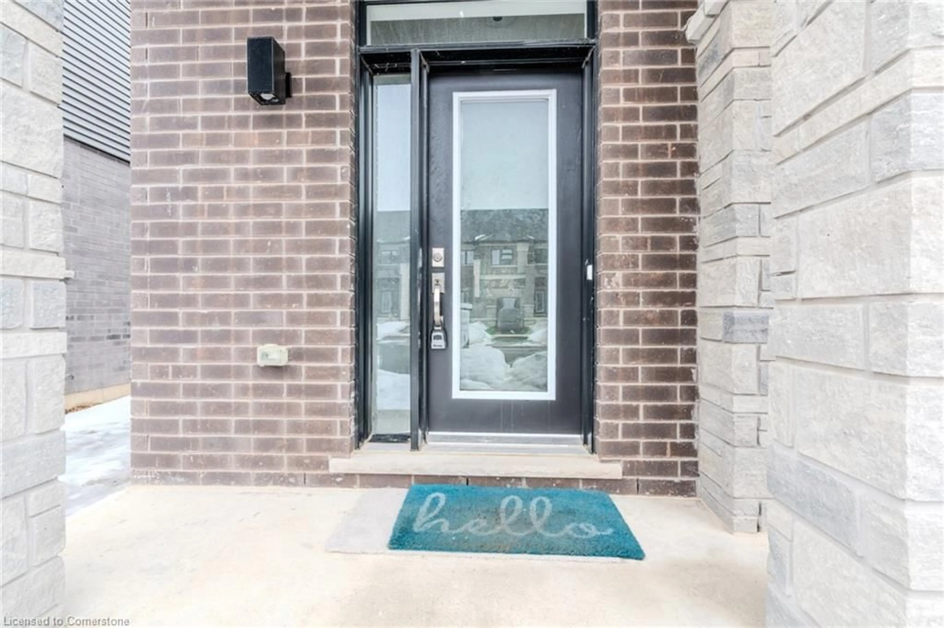 Indoor entryway for 21 Bowery Rd Rd, Brantford Ontario N3V 0A9