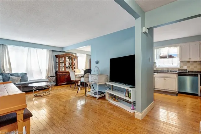 Additional property image - 67 Martinglen Cres