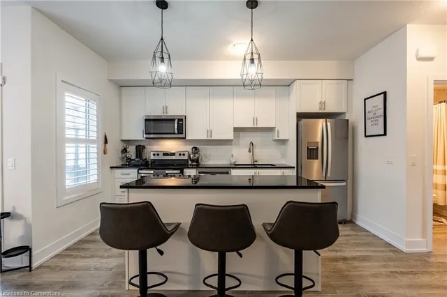 Additional property image - 115 Shoreview Pl Unit 10