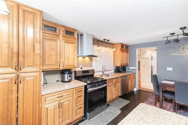 Additional property image - 243 Federal St