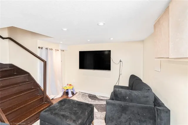 Additional property image - 243 Federal St