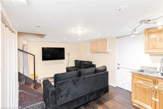 Additional property image - 243 Federal St