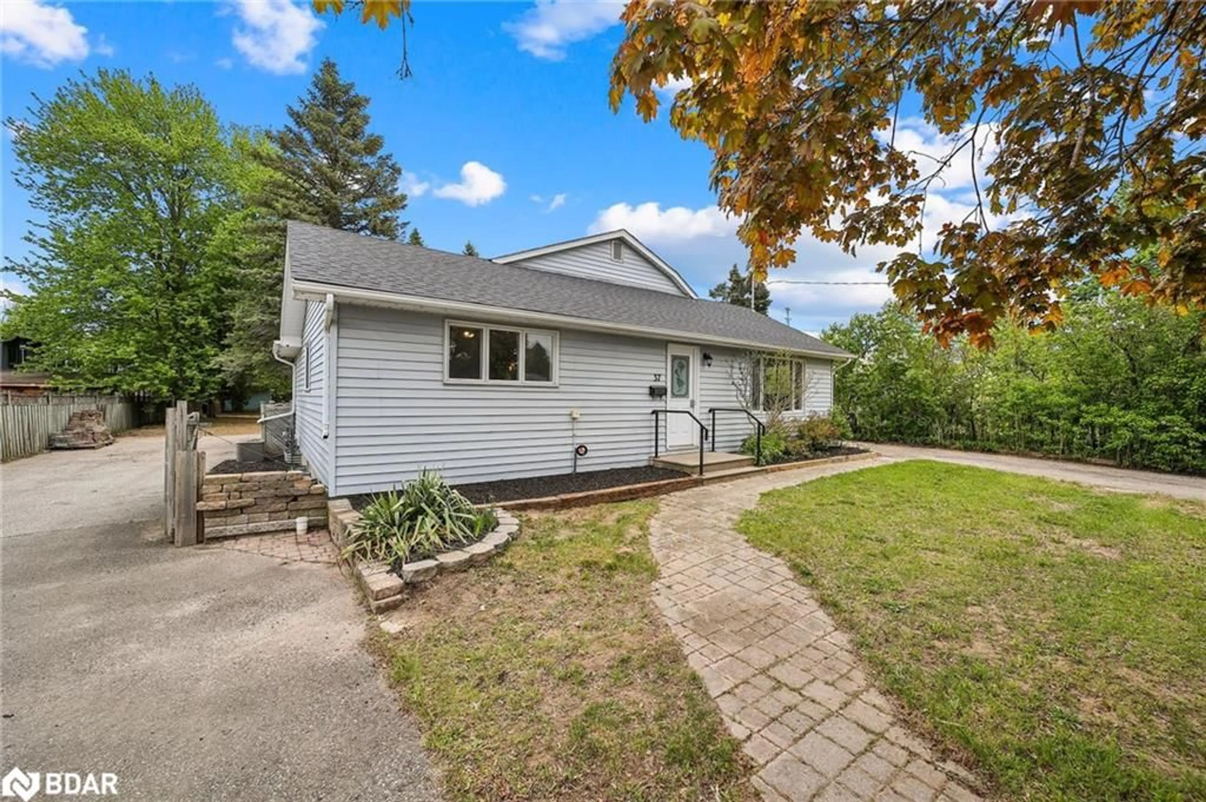 Unknown for 37 Tottenham Rd, Alliston Ontario L9R 1J9