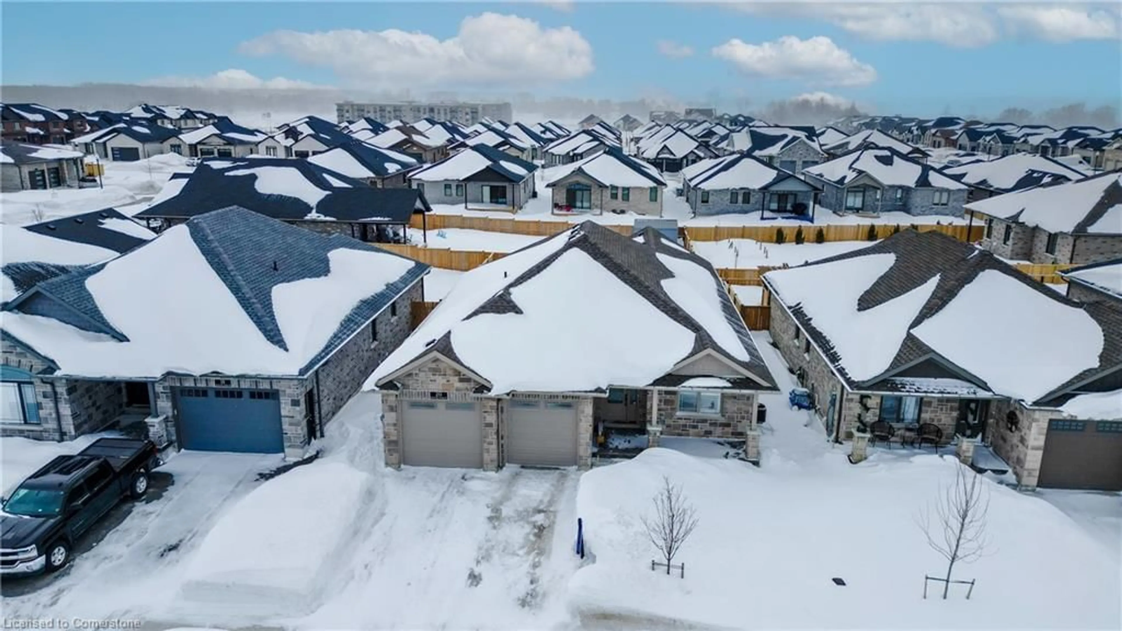 A pic from outside/outdoor area/front of a property/back of a property/a pic from drone, unknown for 20 Winchester Cres, Listowel Ontario N4W 0J8